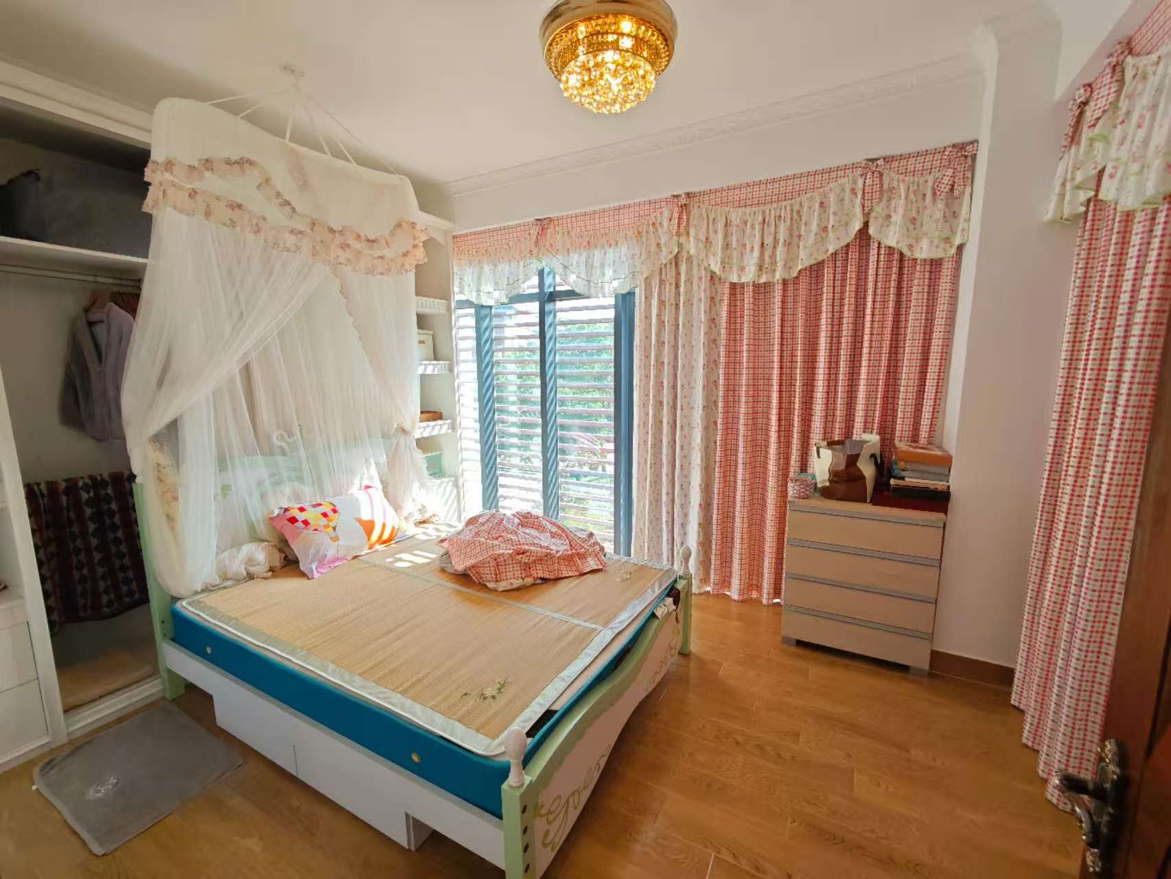 鸿洲江山  7室4厅3卫    18000.0元/月室内图