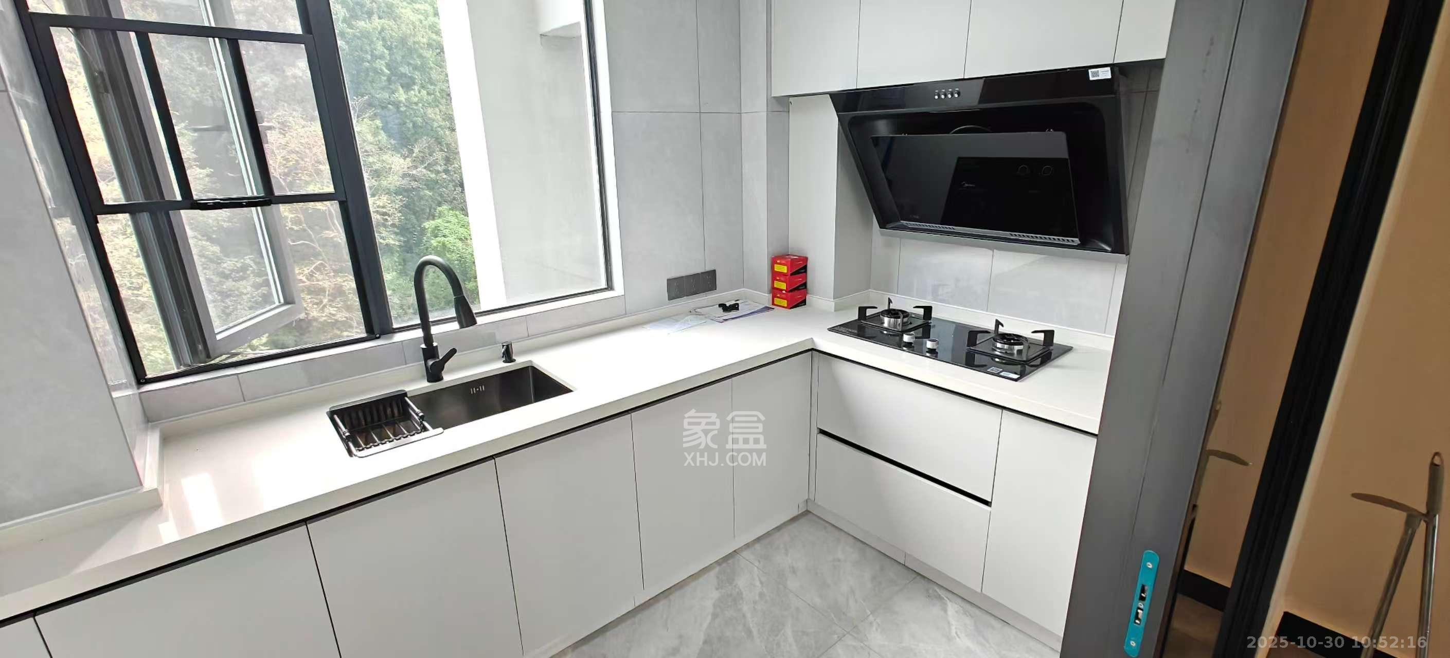 湘江颂  3室2厅2卫    6500.0元/月 湘江颂  3室2厅2卫    6500.0元/月室内图