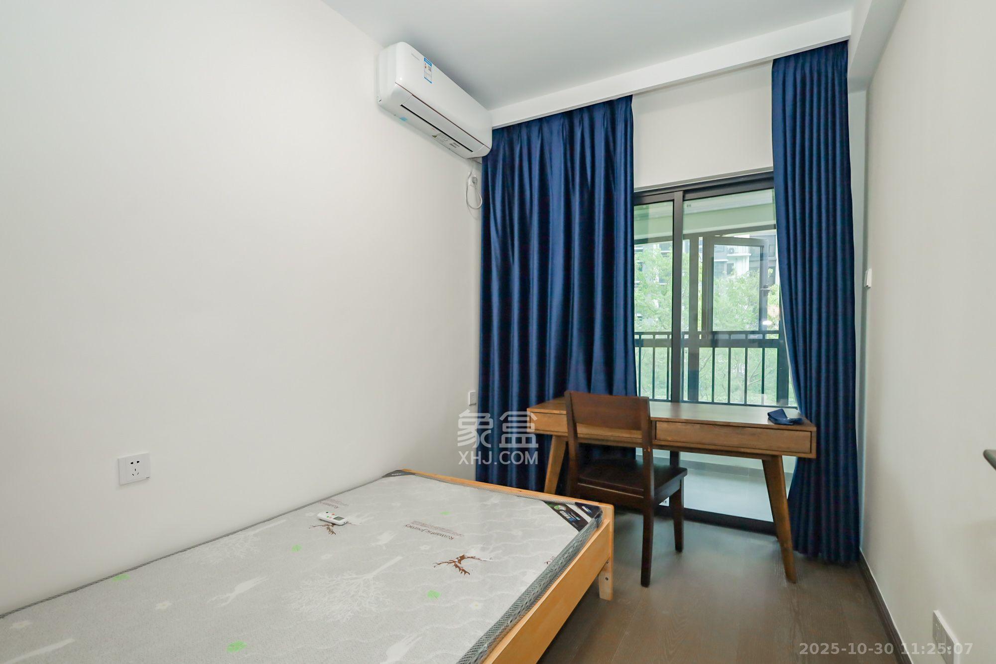 滨江府1913  4室2厅2卫    4000.0元/月室内图