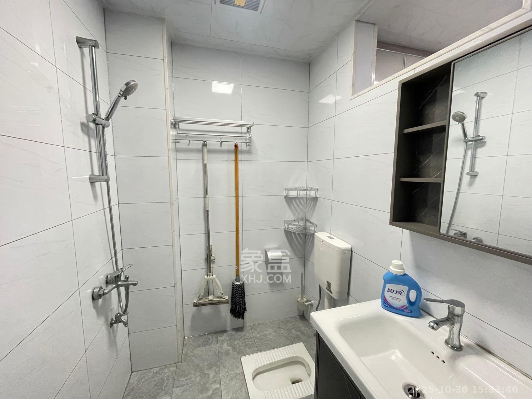 嘉雨兴园  1室1厅1卫    1800.0元/月室内图