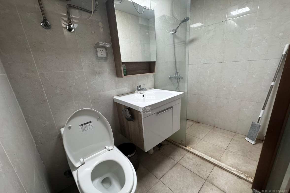 佳兆业云顶都汇 1室1厅1卫 1350.0元/月 佳兆业云顶都汇 1室1厅1卫 1350.0元/月室内图