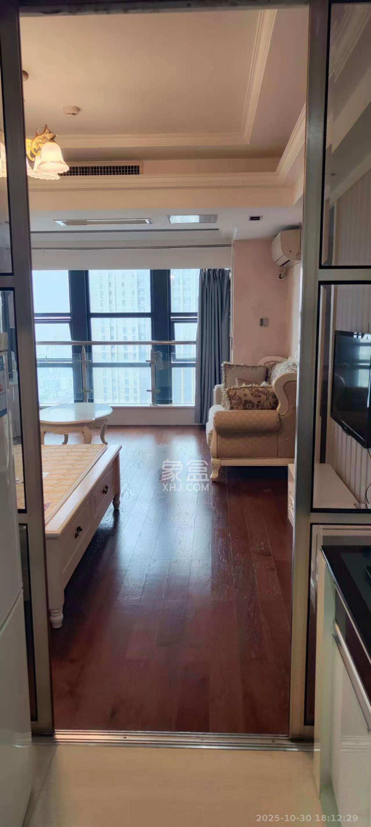 壹号公馆  1室1厅1卫    2000.0元/月 壹号公馆  1室1厅1卫    2000.0元/月室内图