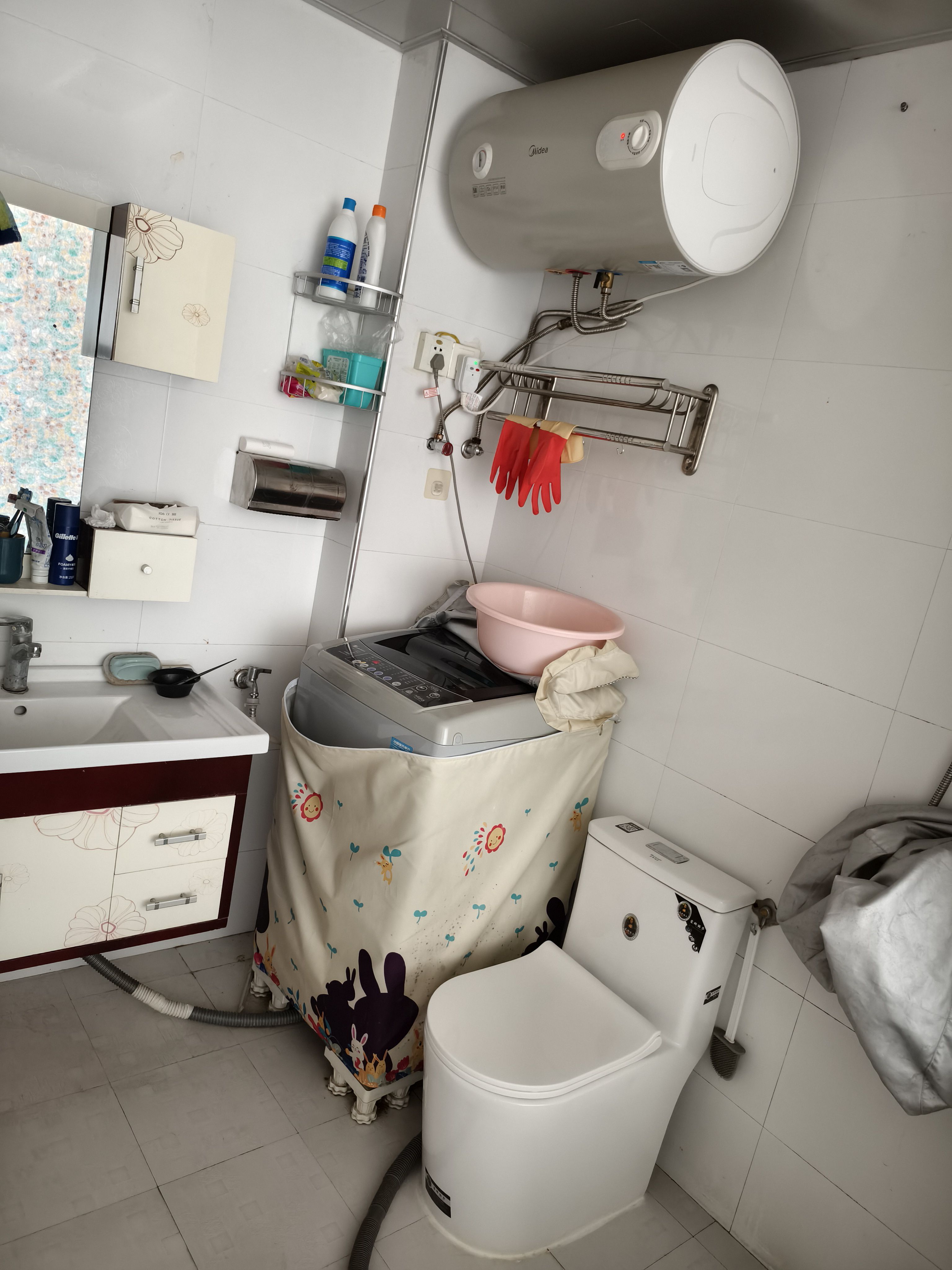 富厚名邸  1室1厅1卫    700.0元/月 富厚名邸  1室1厅1卫    700.0元/月室内图