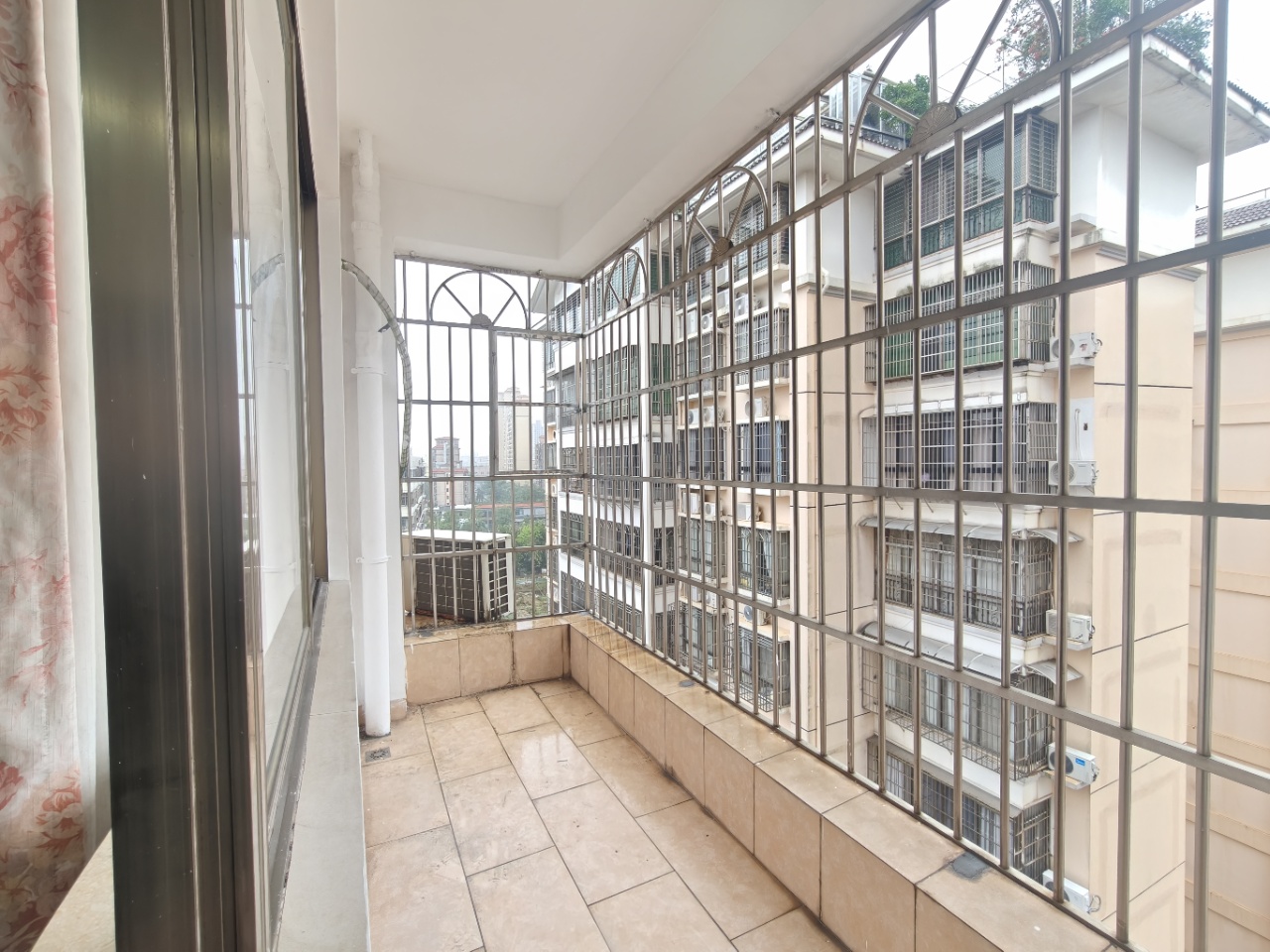 南海绿洲  3室2厅2卫    2900.0元/月室内图