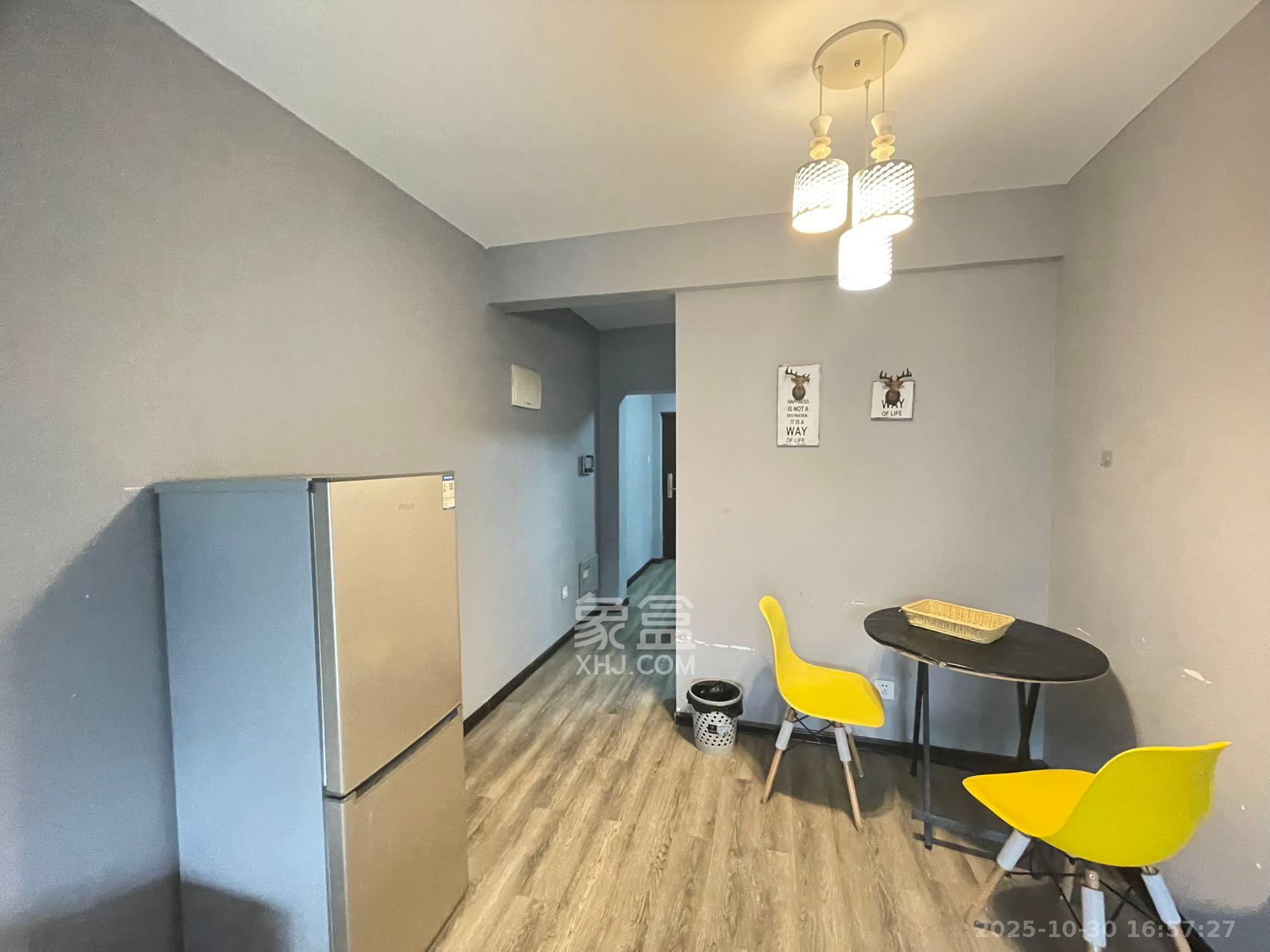 阿普阿布  2室1厅1卫    2200.0元/月 阿普阿布  2室1厅1卫    2200.0元/月室内图