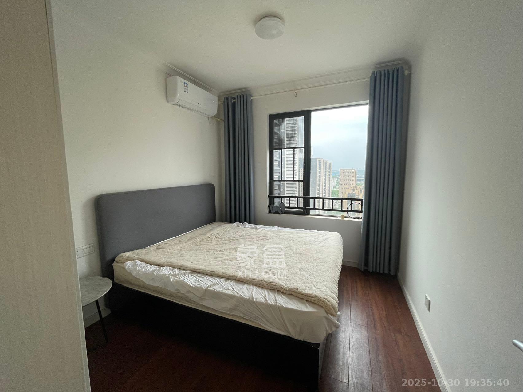 万科魅力之城  3室2厅2卫    2600.0元/月室内图