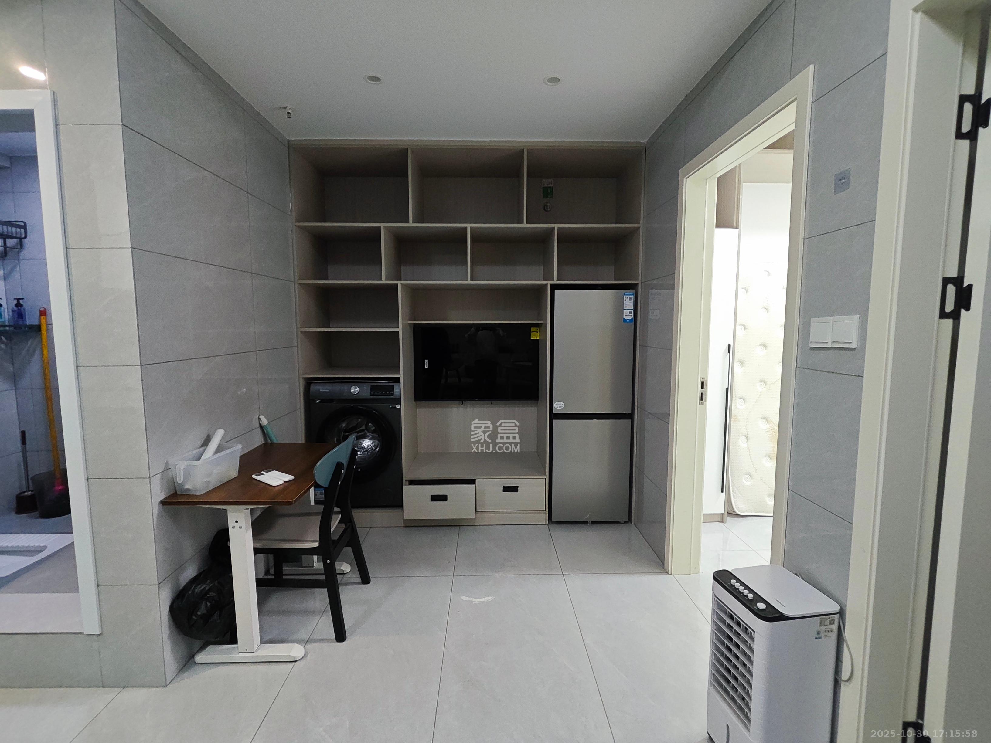 鄱阳汇金中心  1室0厅0卫    1800.0元/月室内图