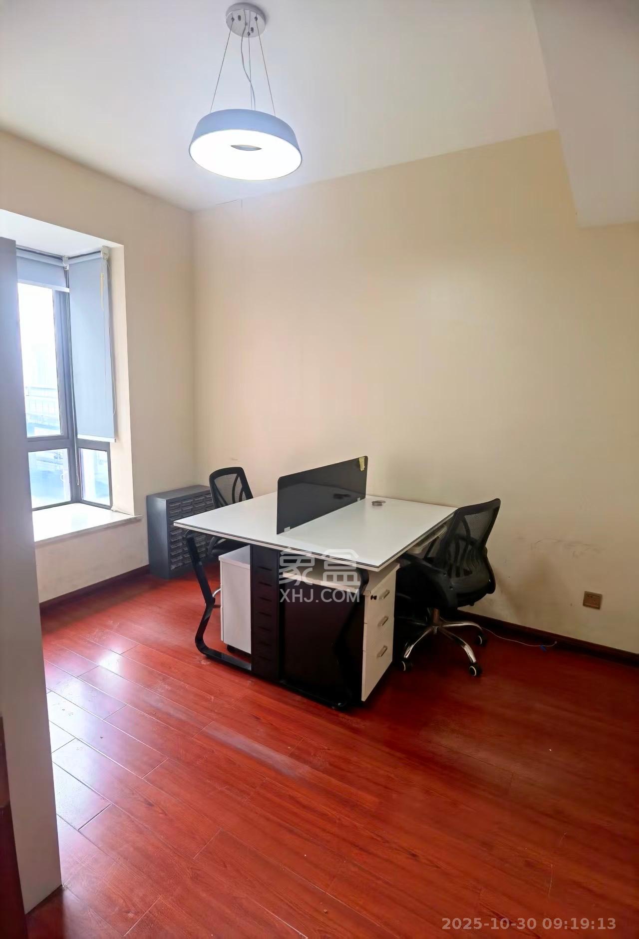 华晨国际公馆  3室1厅1卫    5100.0元/月室内图