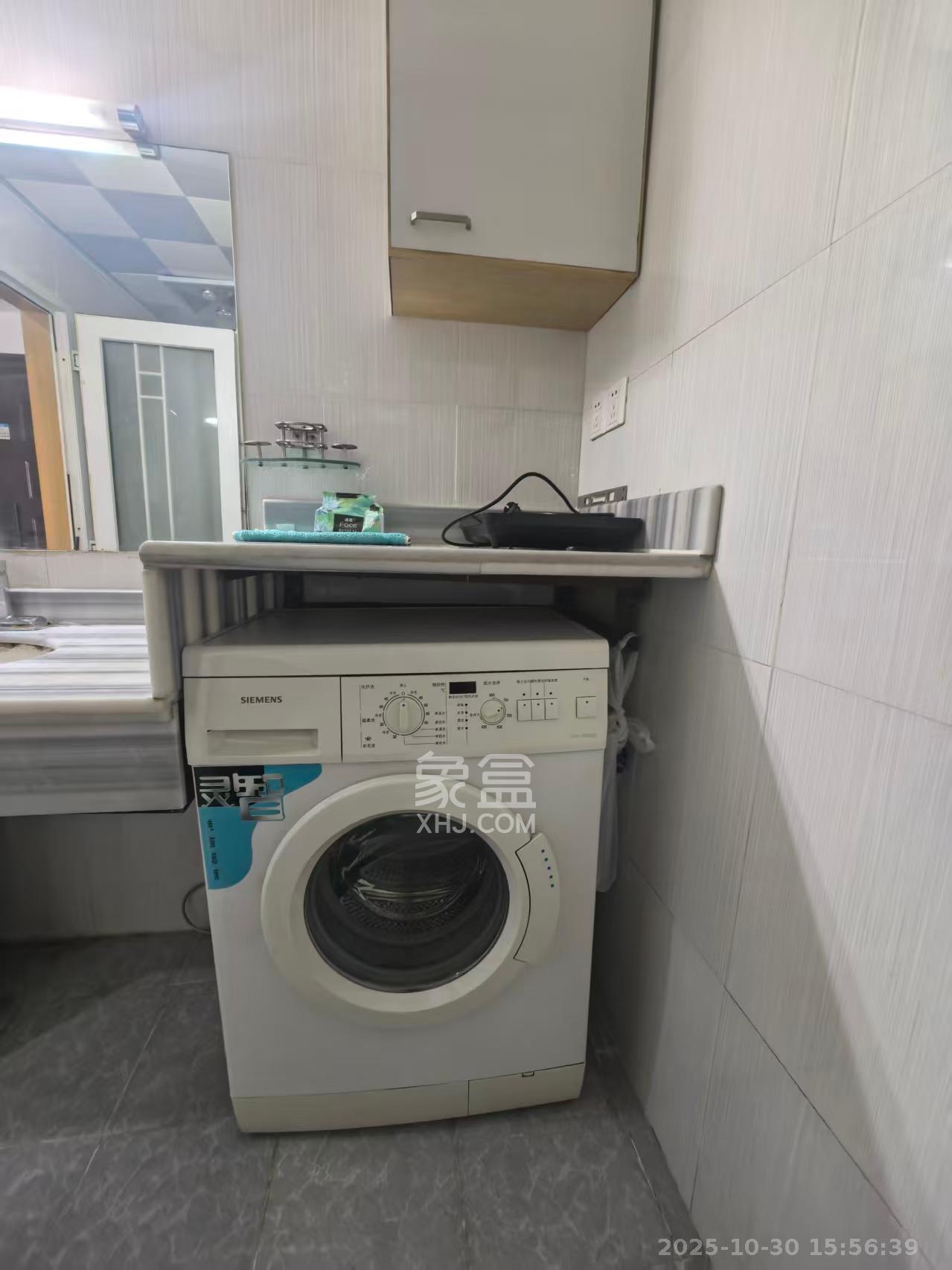 芙蓉同发  1室1厅1卫    1700.0元/月室内图