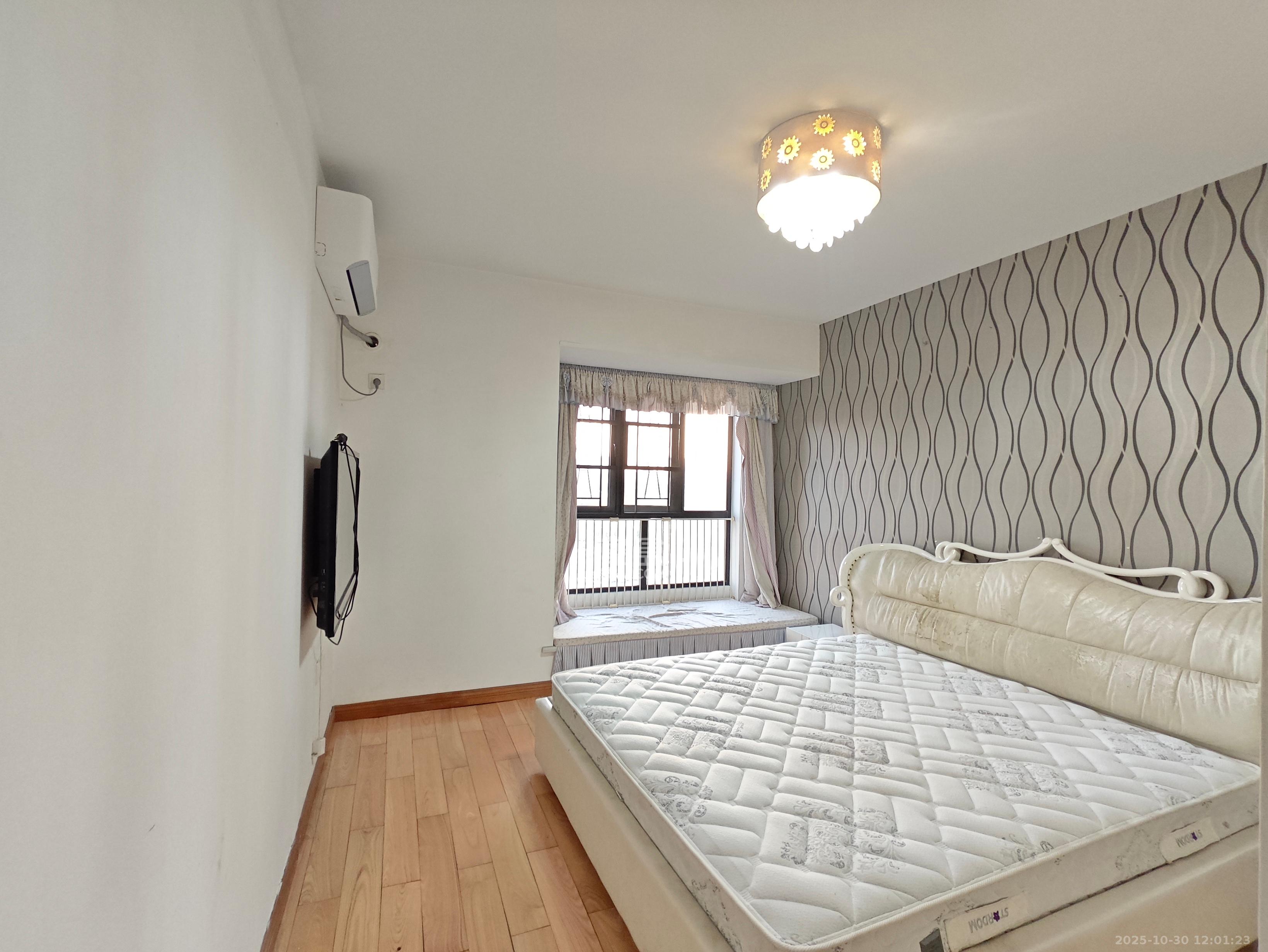 长大卧琥  3室2厅2卫    2800.0元/月室内图