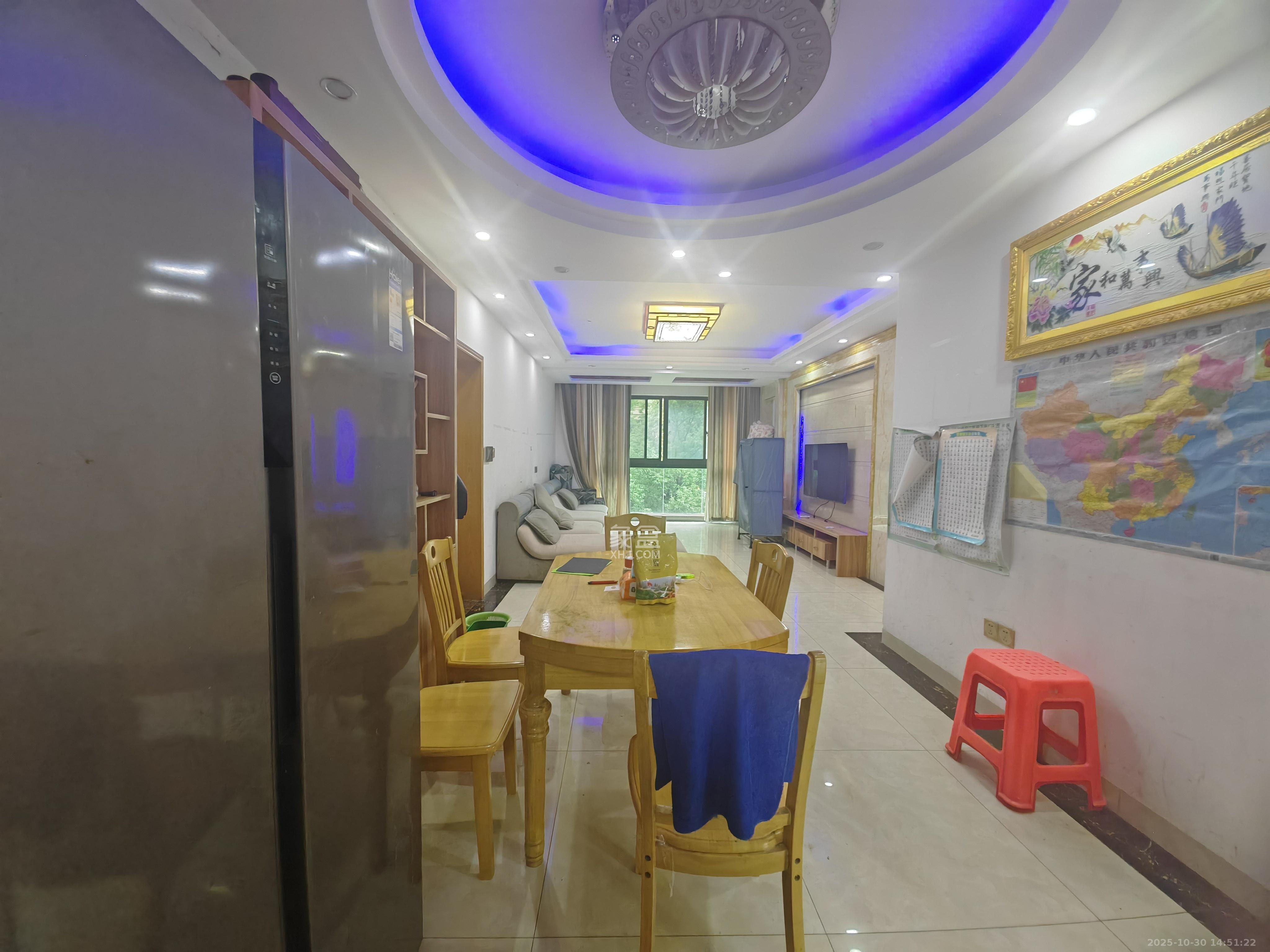 滨江一号（丰泰花园）  3室2厅2卫    2600.0元/月室内图