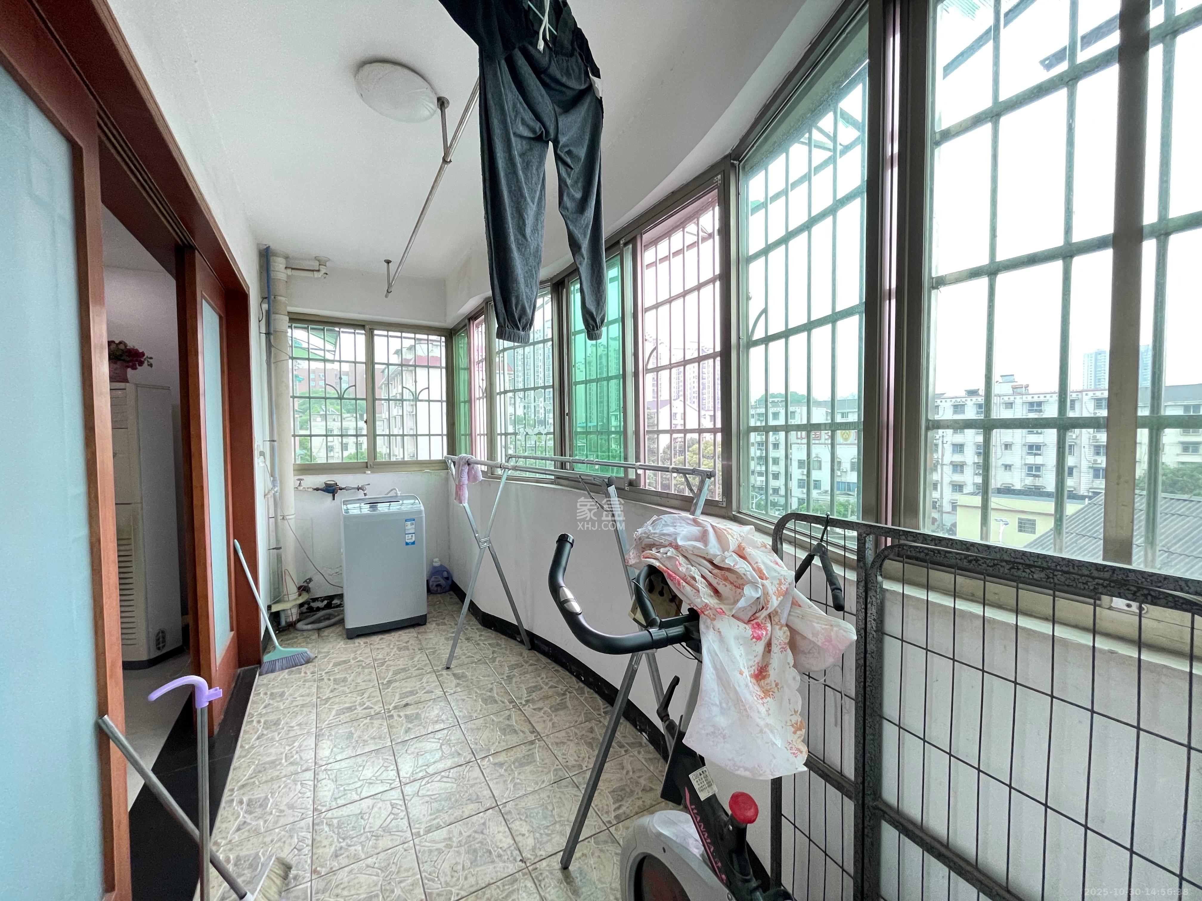 金盛园  4室2厅2卫    3000.0元/月室内图