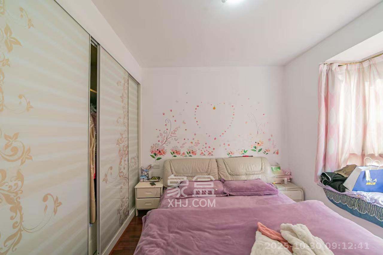 华润凤凰城一期 2室2厅1卫 1800.0元/月 华润凤凰城一期 2室2厅1卫 1800.0元/月室内图