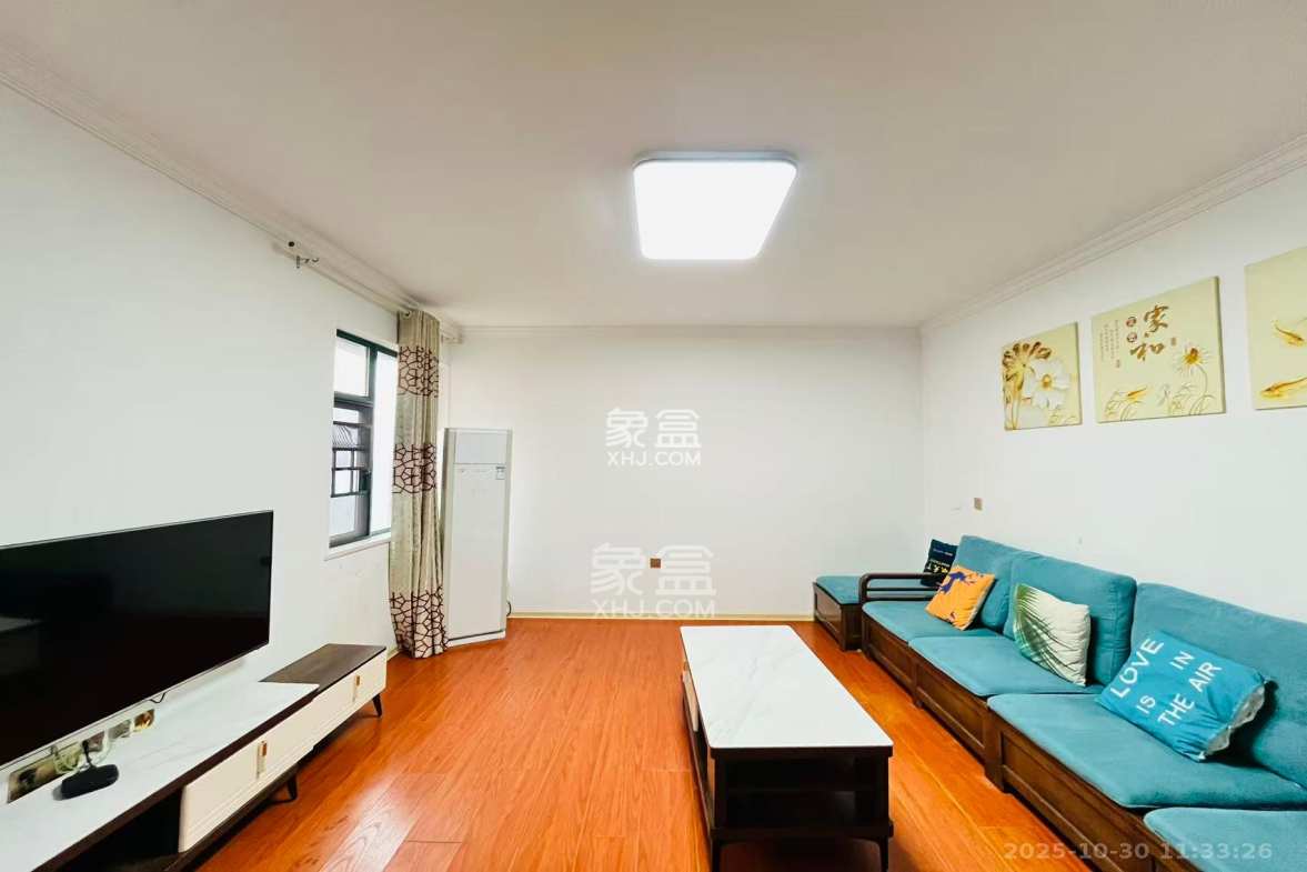 克拉美丽山庄(晟领国际)  2室2厅1卫    2100.0元/月 克拉美丽山庄(晟领国际)  2室2厅1卫    2100.0元/月室内图