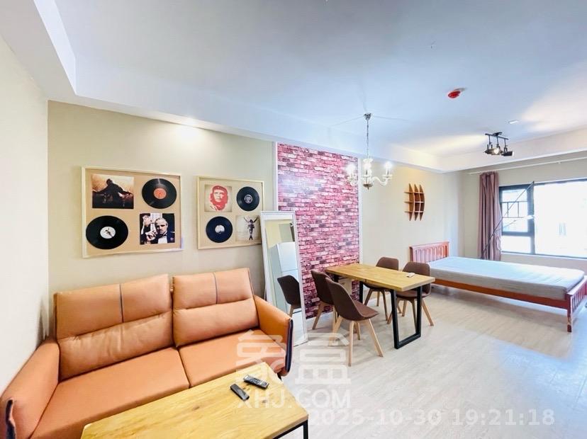 地质家园一、二期（地泰人民公馆）  1室1厅1卫    2200.0元/月室内图