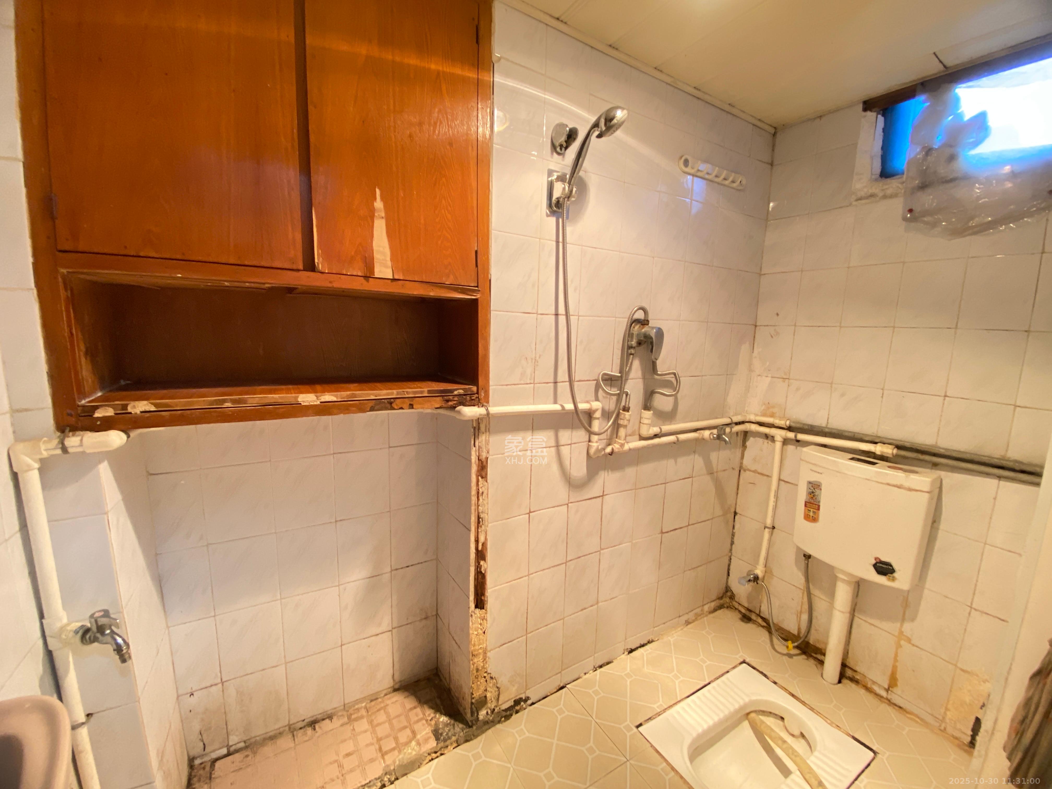 省儿童医院单位宿舍  3室1厅1卫    1800.0元/月室内图