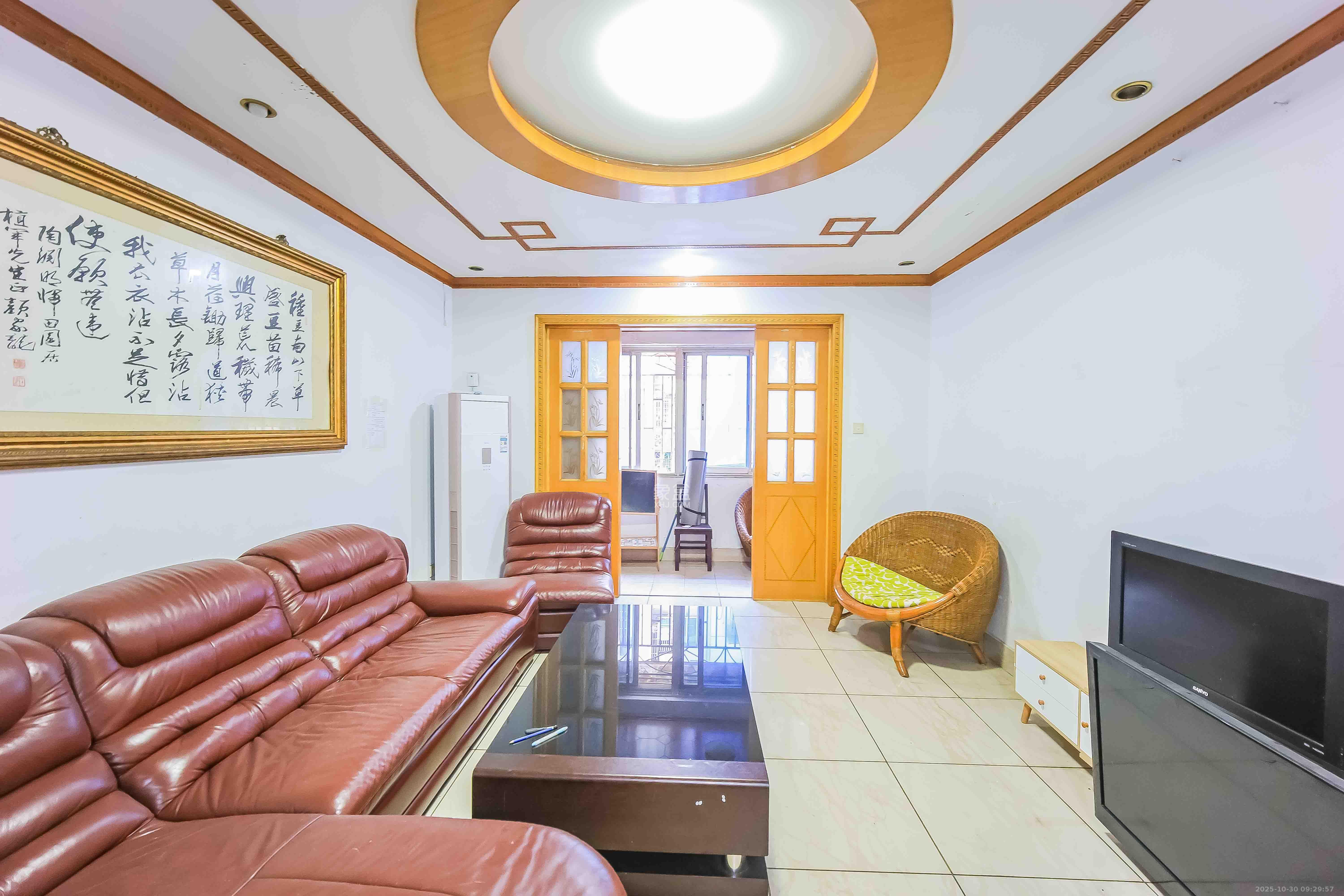 刑警之家  1室1厅1卫    1800.0元/月