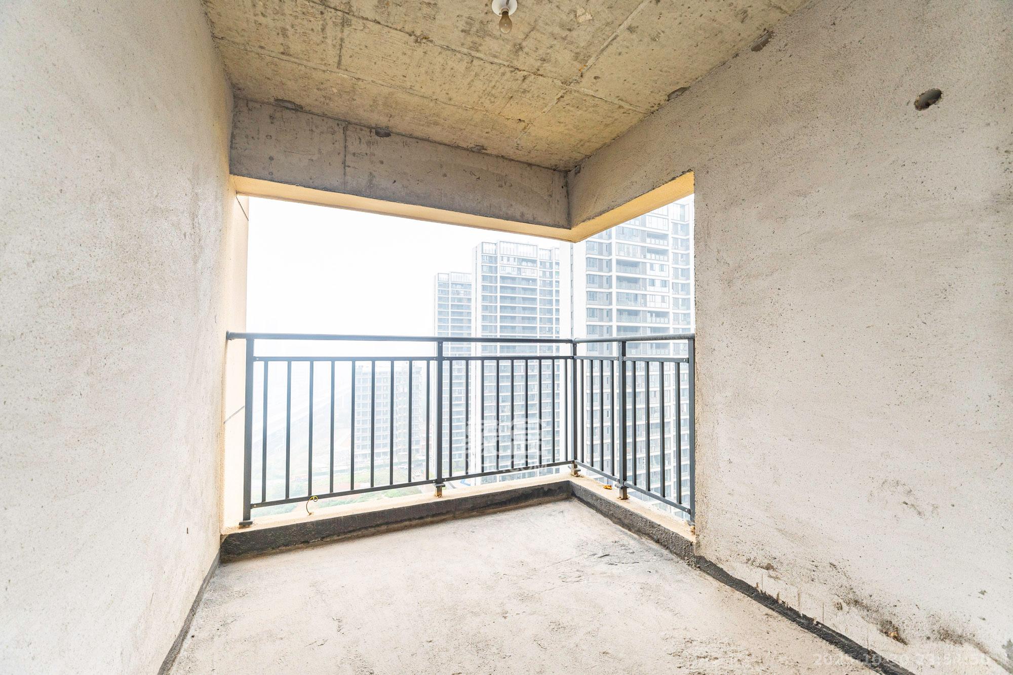 佳俊万家府  4室2厅2卫    109.0万 佳俊万家府  4室2厅2卫    109.0万阳台