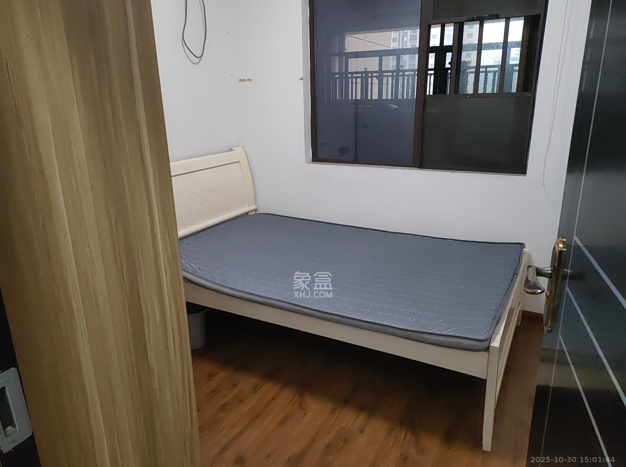 华润置地广场二期 3室2厅2卫 2100.0元/月 华润置地广场二期 3室2厅2卫 2100.0元/月室内图