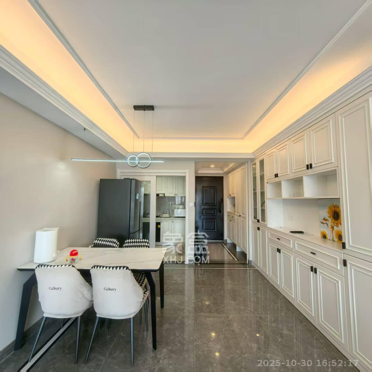 中海珑悦府  3室2厅2卫    3200.0元/月 中海珑悦府  3室2厅2卫    3200.0元/月室内图