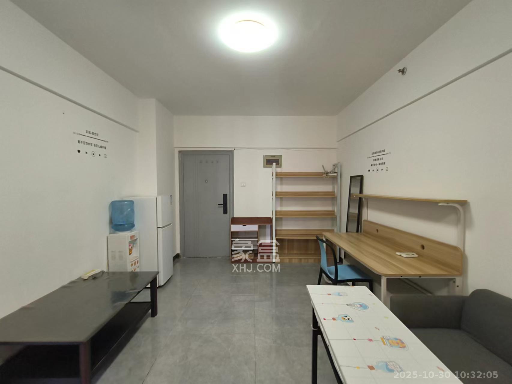 湘域中央  1室1厅1卫    1700.0元/月室内图