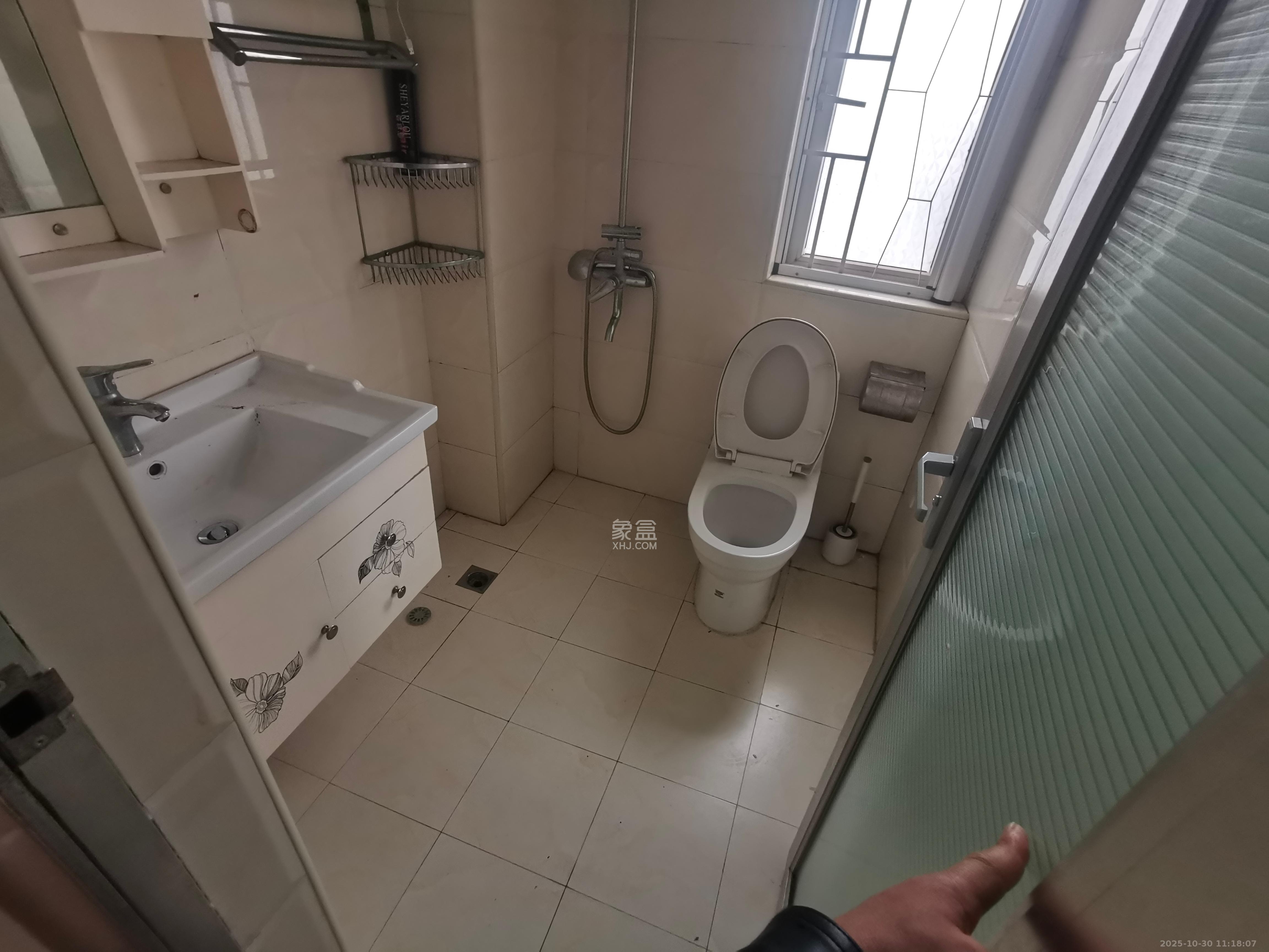 美利新世界  1室2厅2卫    2300.0元/月 美利新世界  1室2厅2卫    2300.0元/月室内图