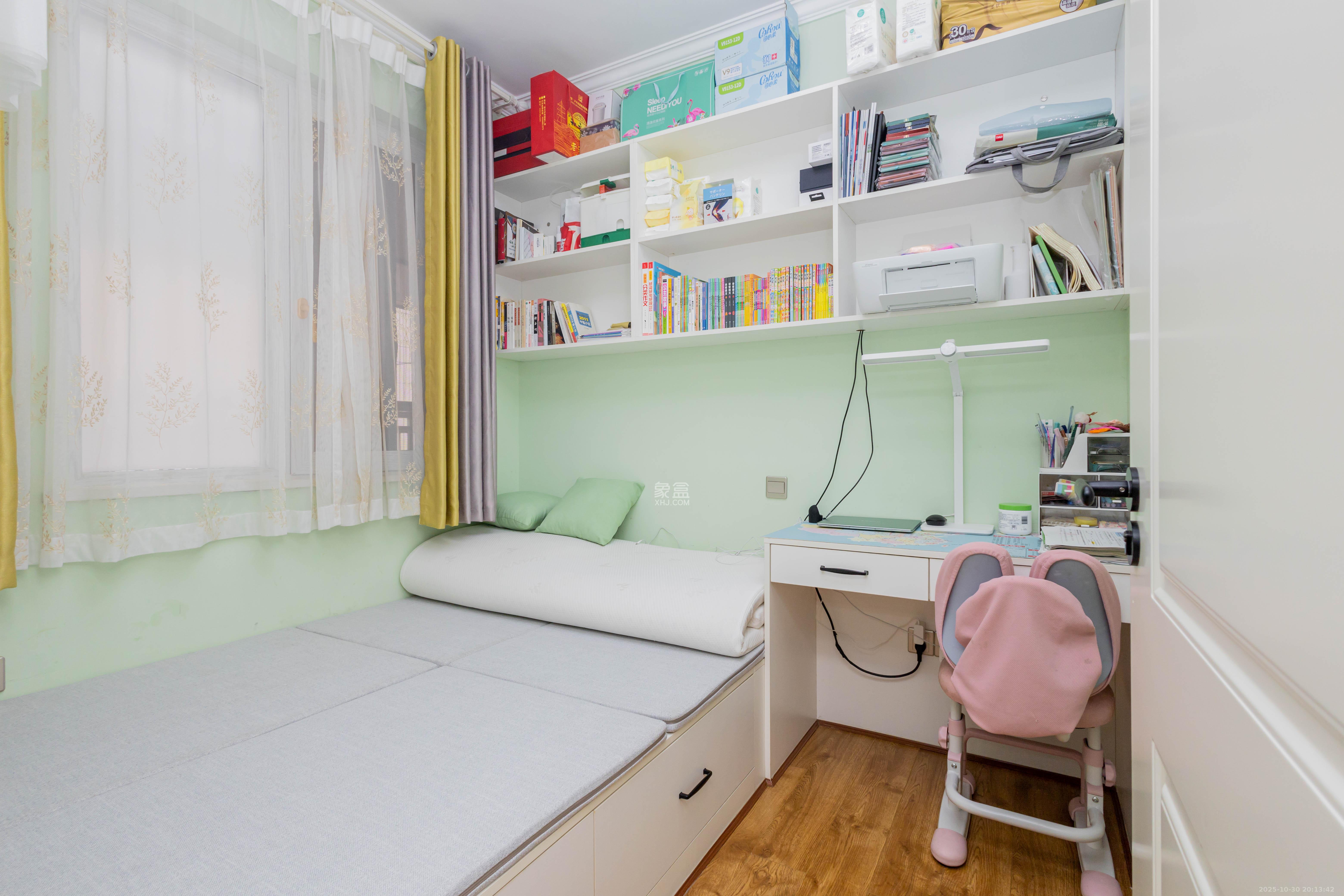 芙蓉万国城MOMA（卓越汇富苑）  3室1厅1卫    98.8万卧室