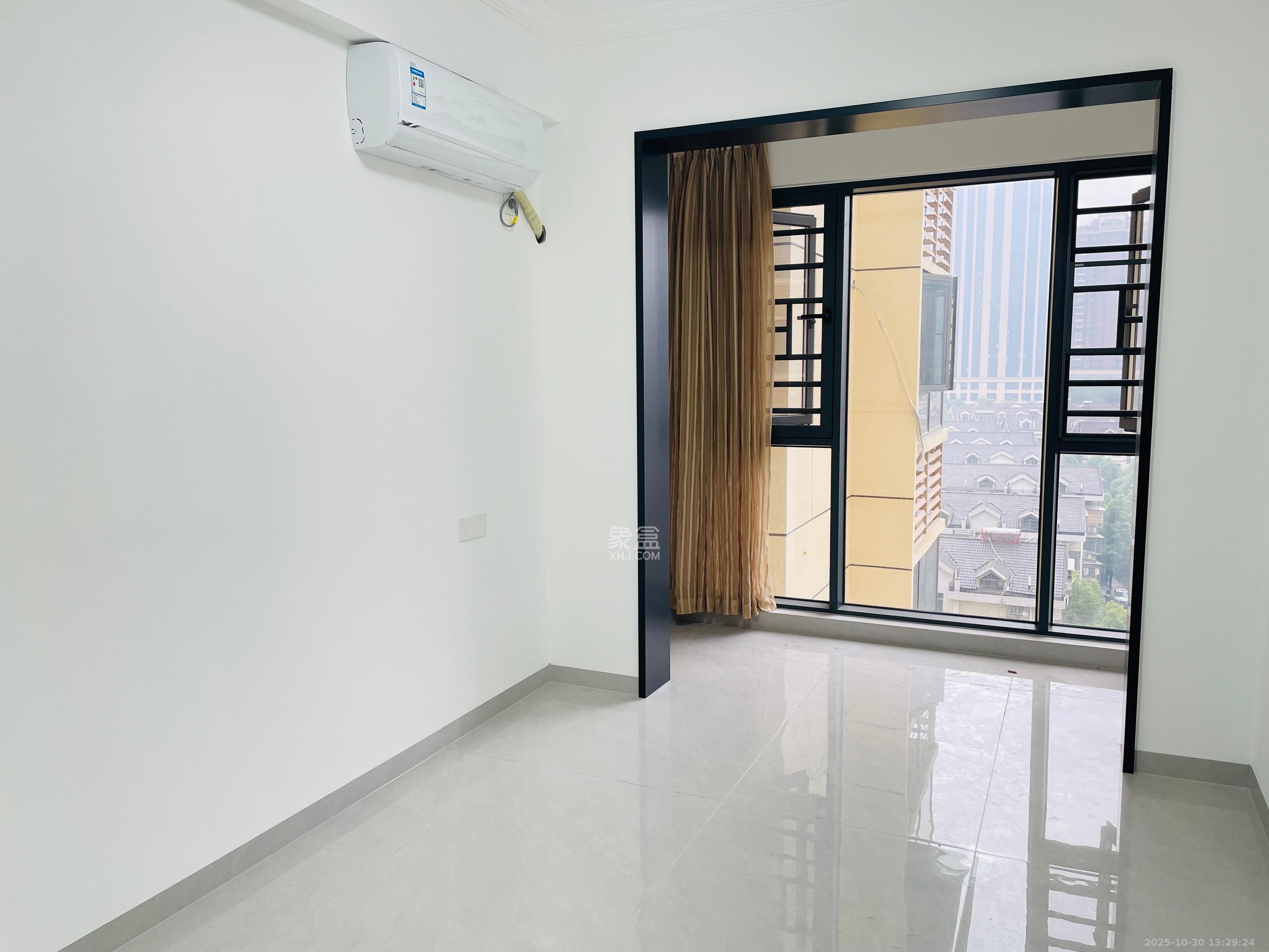 金石蓉园 4室2厅2卫 3400.0元/月 金石蓉园 4室2厅2卫 3400.0元/月室内图