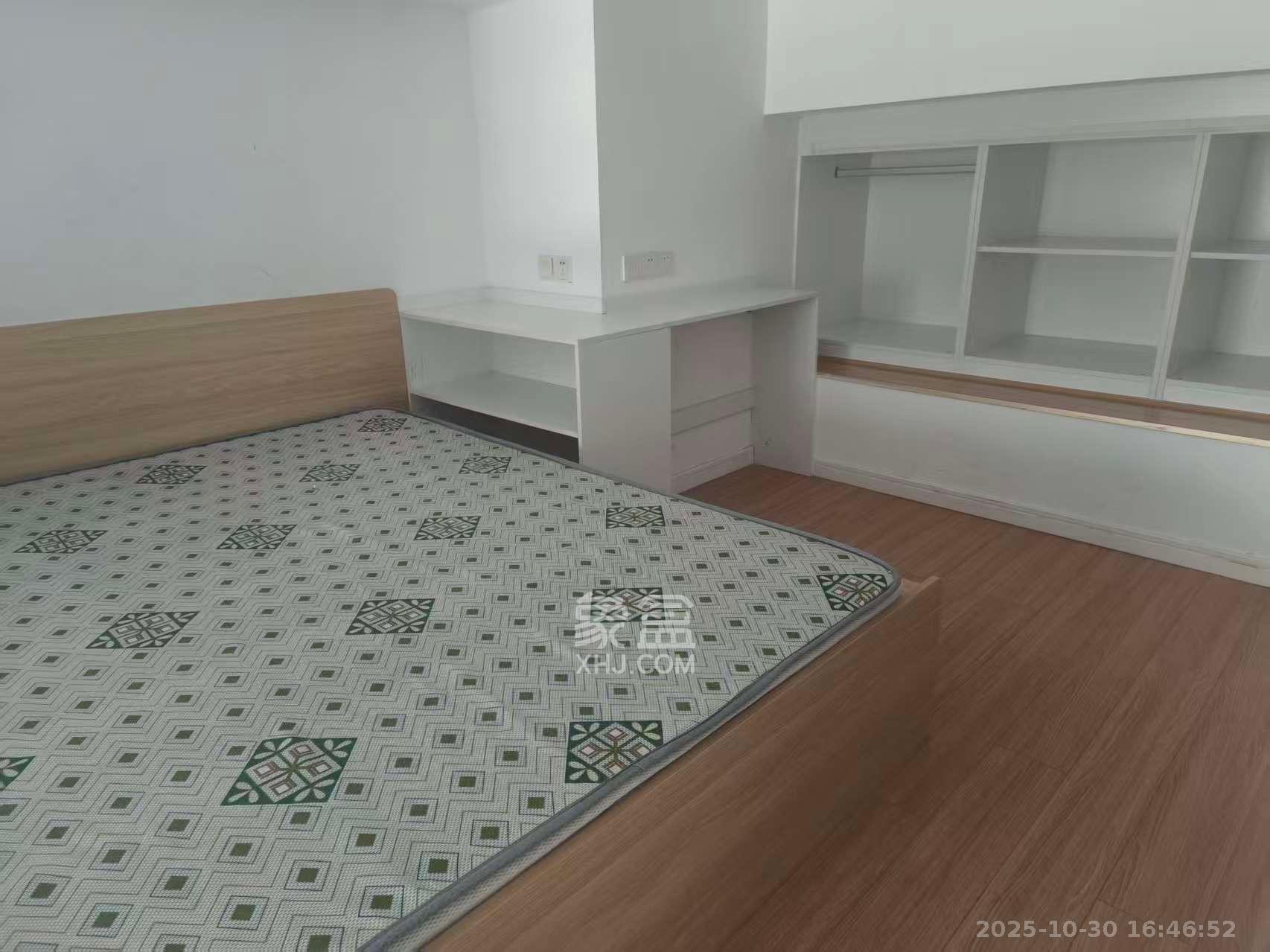 卓越江岸  2室2厅1卫    2000.0元/月 卓越江岸  2室2厅1卫    2000.0元/月室内图