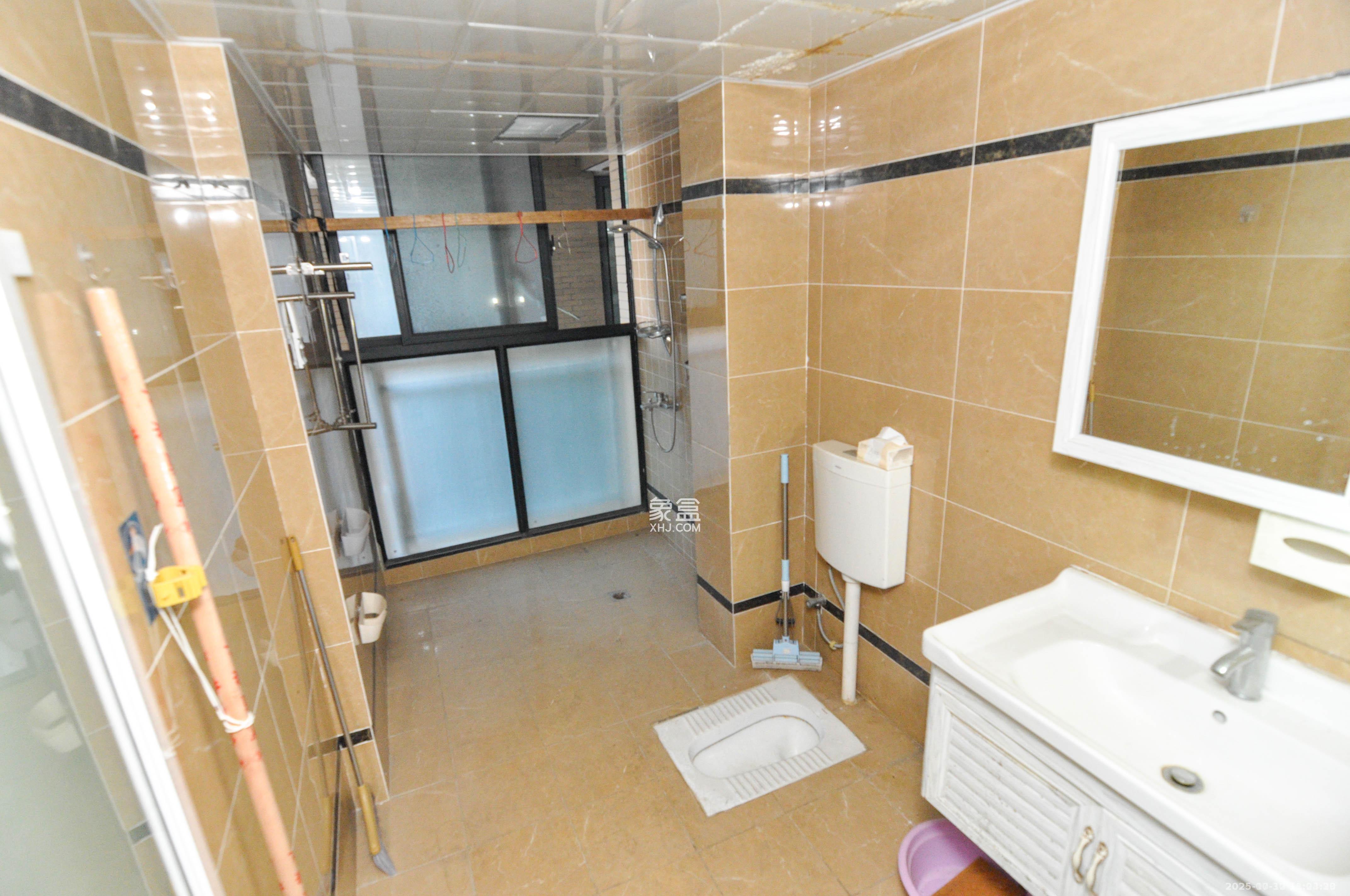 阿普阿布  3室2厅2卫    2700.0元/月室内图