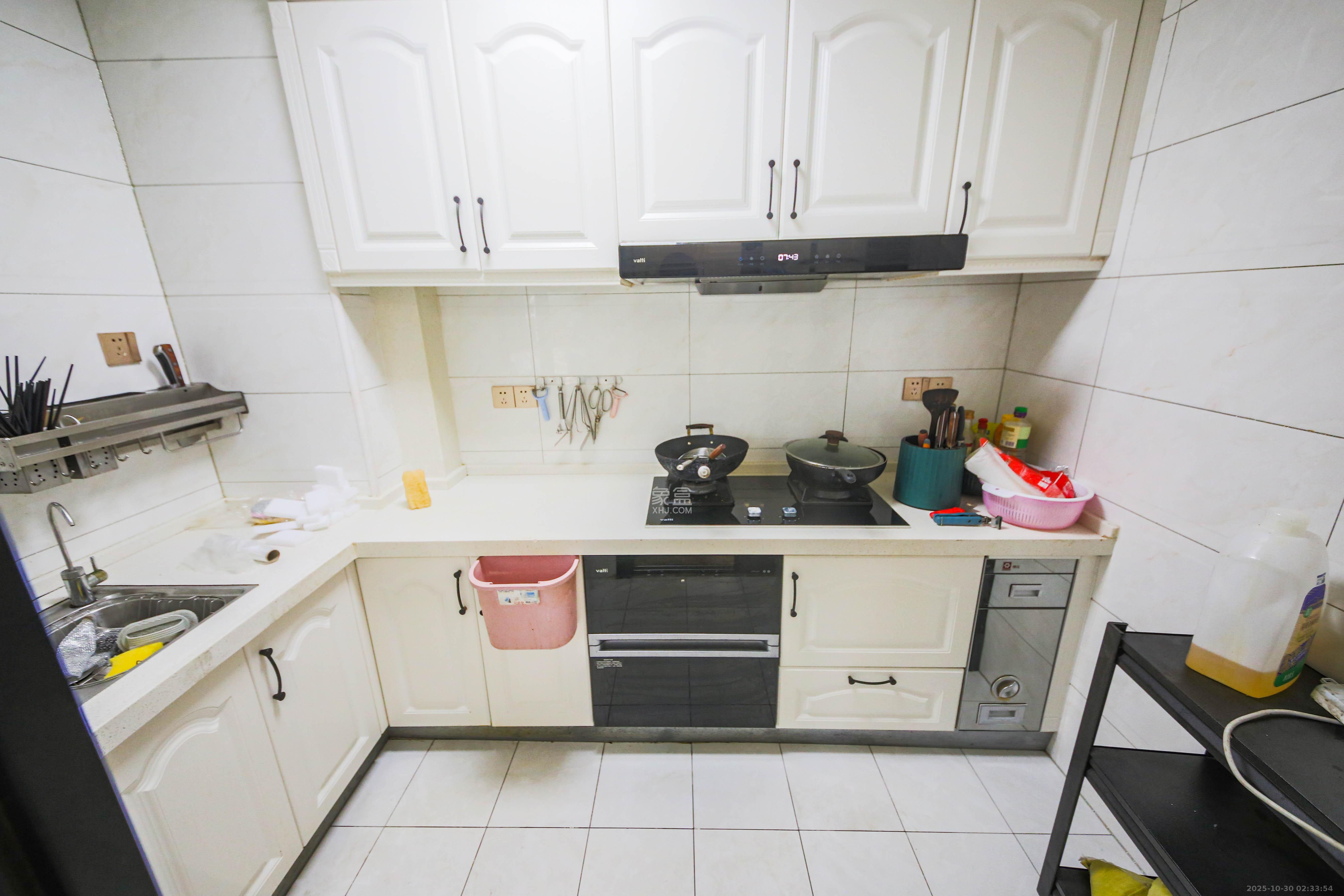 丽水熙园  3室2厅2卫    135.0万厨房