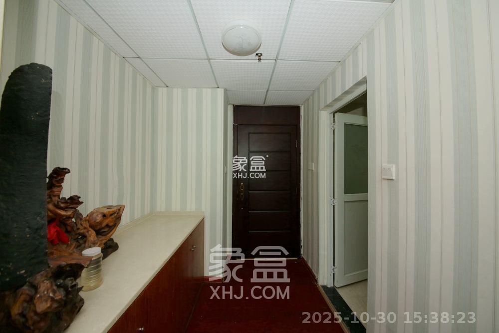 标志商务中心  1室1厅1卫    6600.0元/月室内图