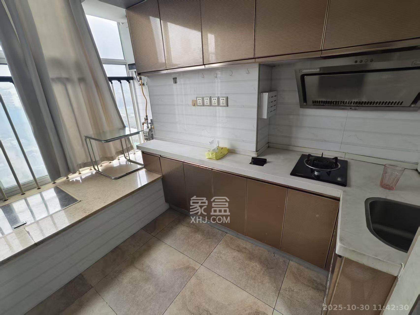 金色loft(鑫秋大厦) 2室1厅1卫 1900.0元/月 金色loft(鑫秋大厦) 2室1厅1卫 1900.0元/月室内图