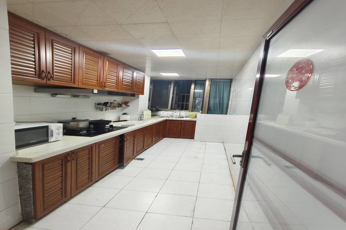 申鑫国际广场 3室2厅1卫 2800.0元/月 申鑫国际广场 3室2厅1卫 2800.0元/月室内图