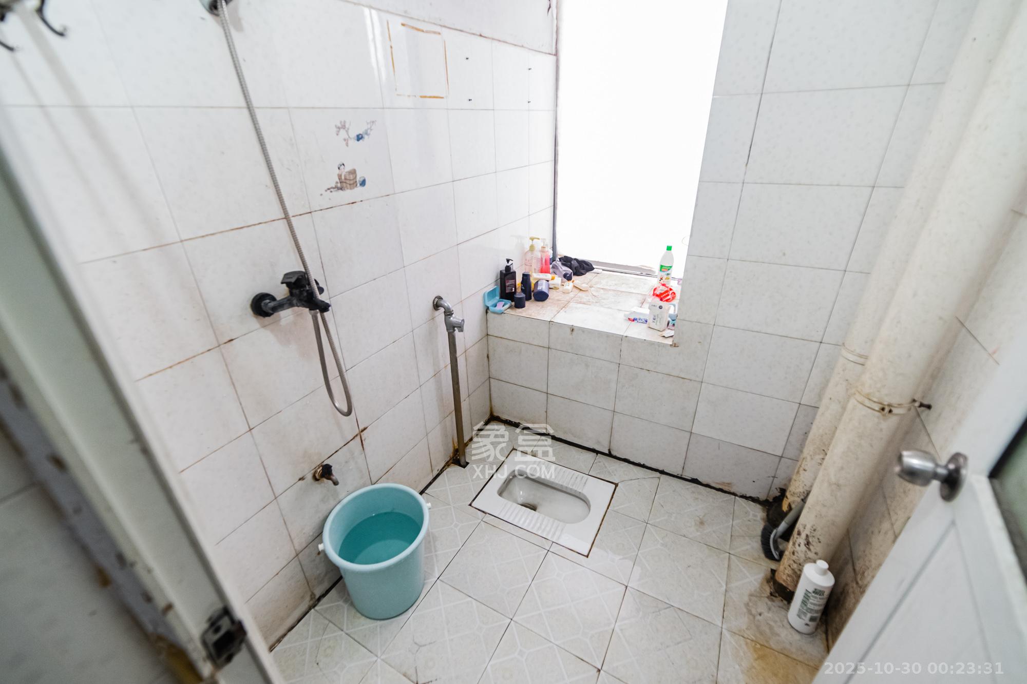 滨江君悦香邸 3室0厅0卫 120.0万 滨江君悦香邸 3室0厅0卫 120.0万卫生间