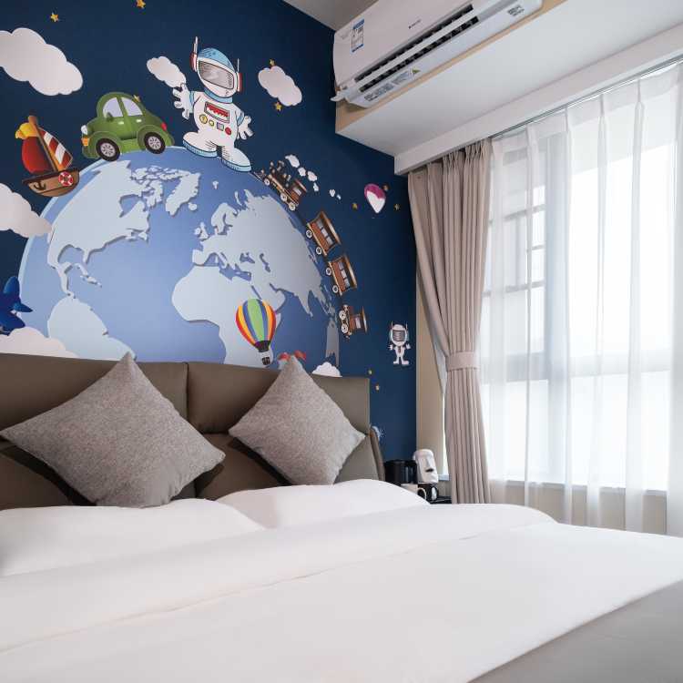 宁邦广场  4室2厅2卫    80.0万客厅