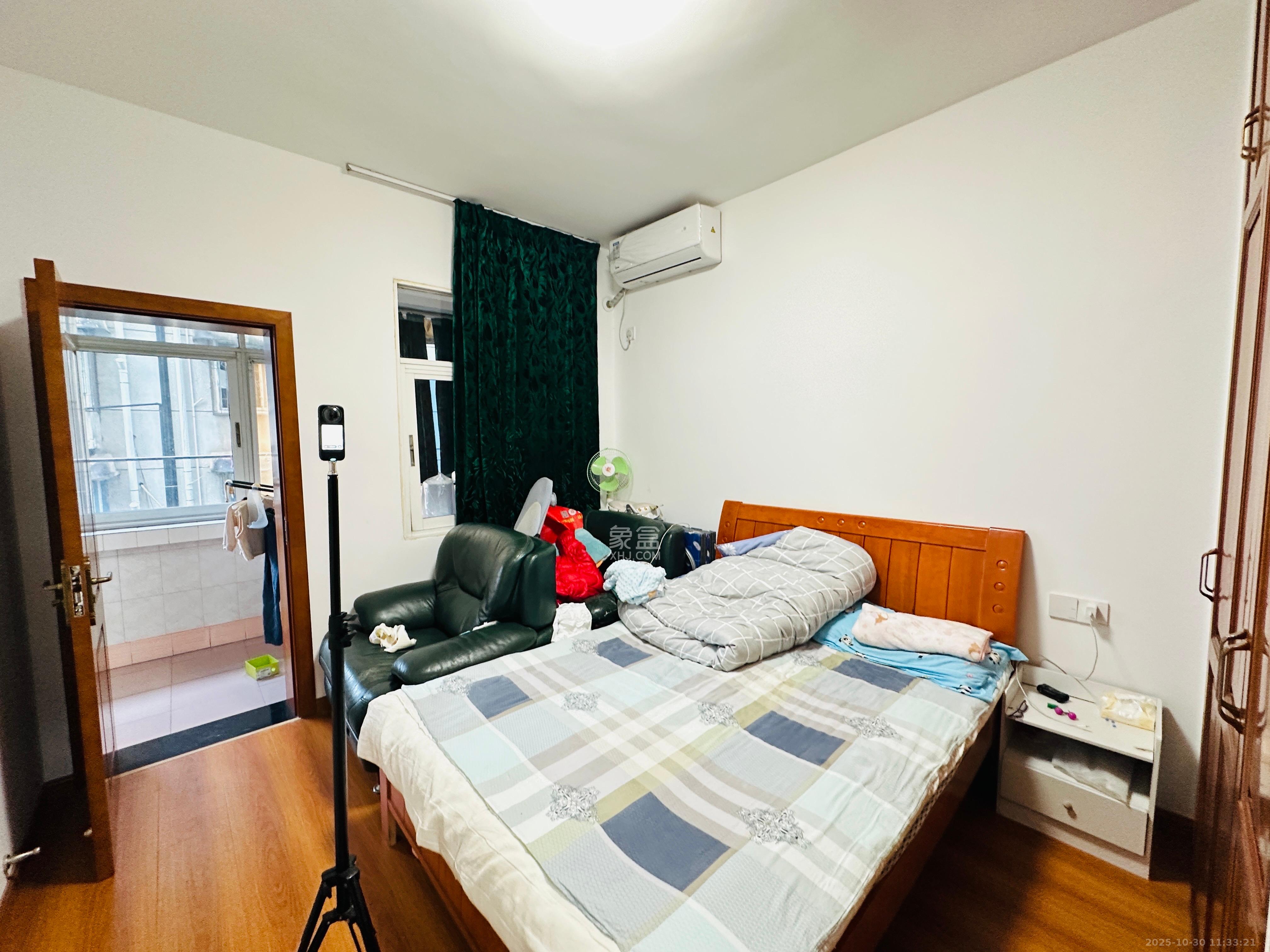 东瓜山二村  2室1厅1卫    1800.0元/月 东瓜山二村  2室1厅1卫    1800.0元/月室内图