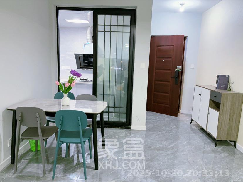 世茂璀璨天城  3室2厅2卫    3500.0元/月室内图