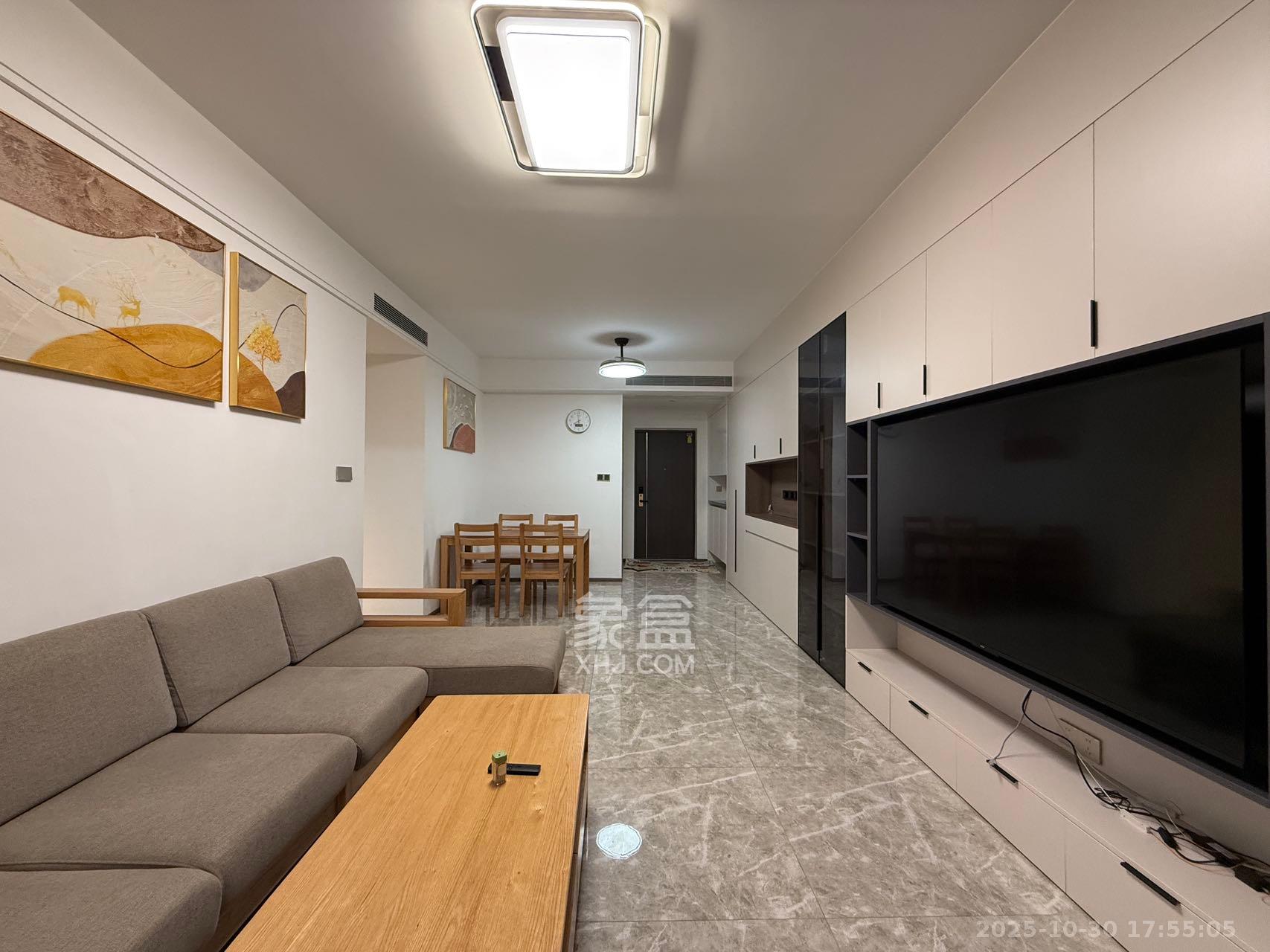 复地滨江金融中心  3室2厅2卫    4200.0元/月室内图