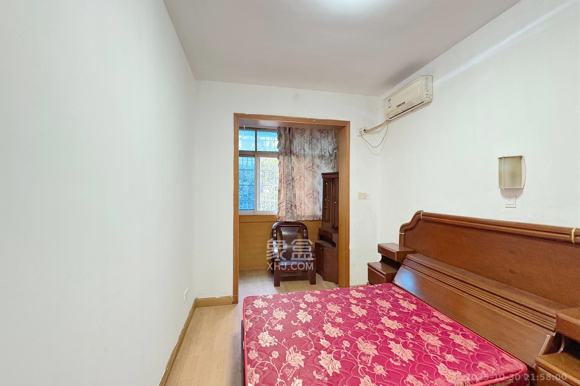 审计署宿舍  2室1厅1卫    59.8万卧室