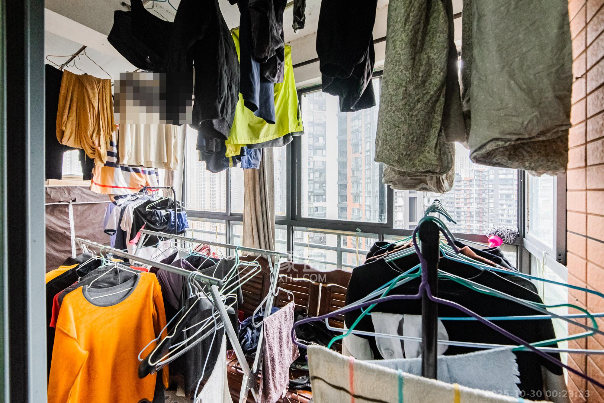 滨江君悦香邸 3室0厅0卫 120.0万 滨江君悦香邸 3室0厅0卫 120.0万阳台