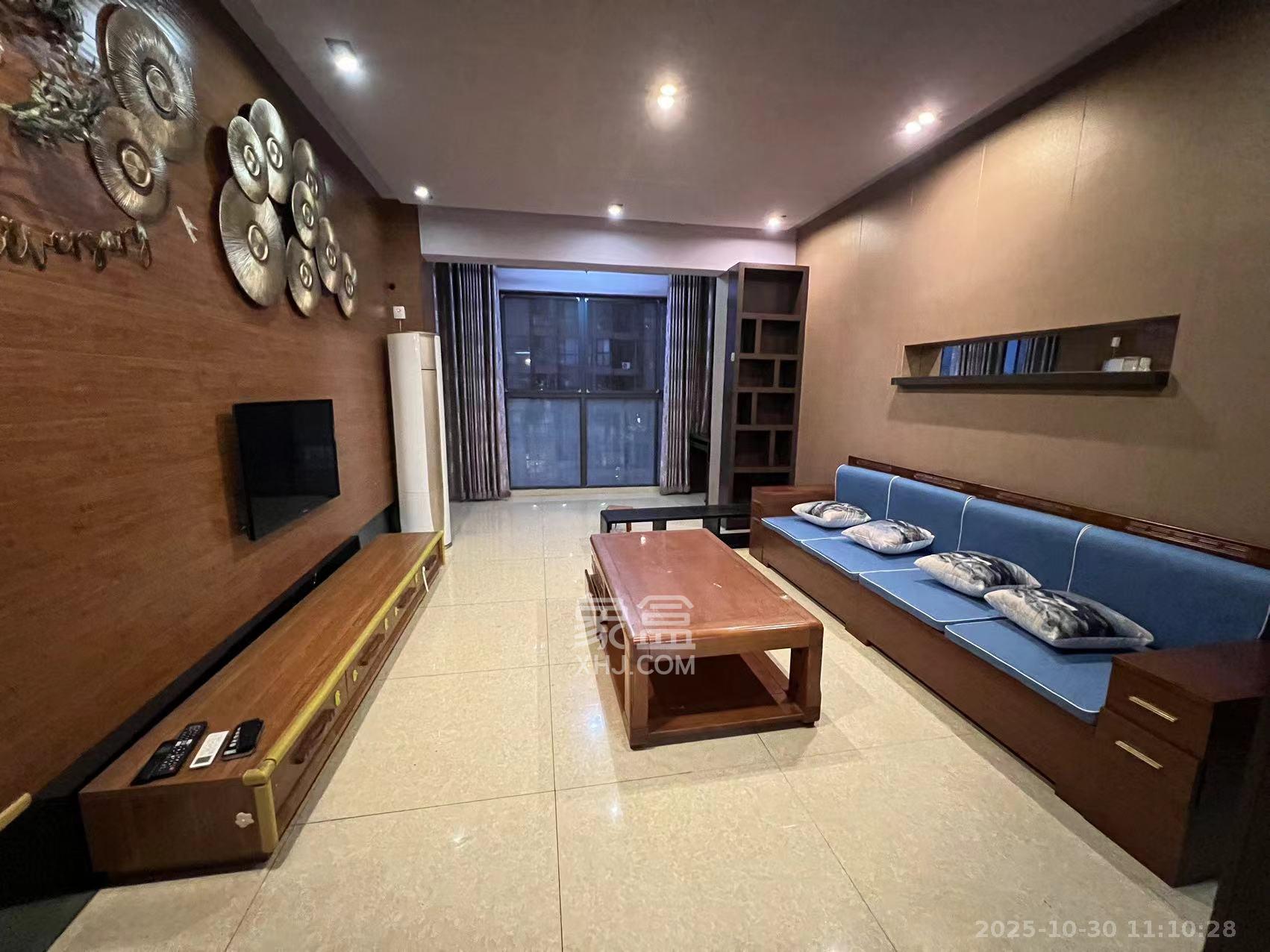 金领家族  2室2厅1卫    2100.0元/月 金领家族  2室2厅1卫    2100.0元/月室内图