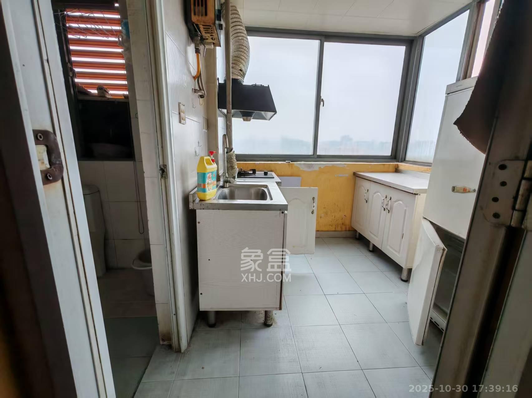 东方银座(东方摩卡)  1室1厅1卫    1200.0元/月 东方银座(东方摩卡)  1室1厅1卫    1200.0元/月室内图