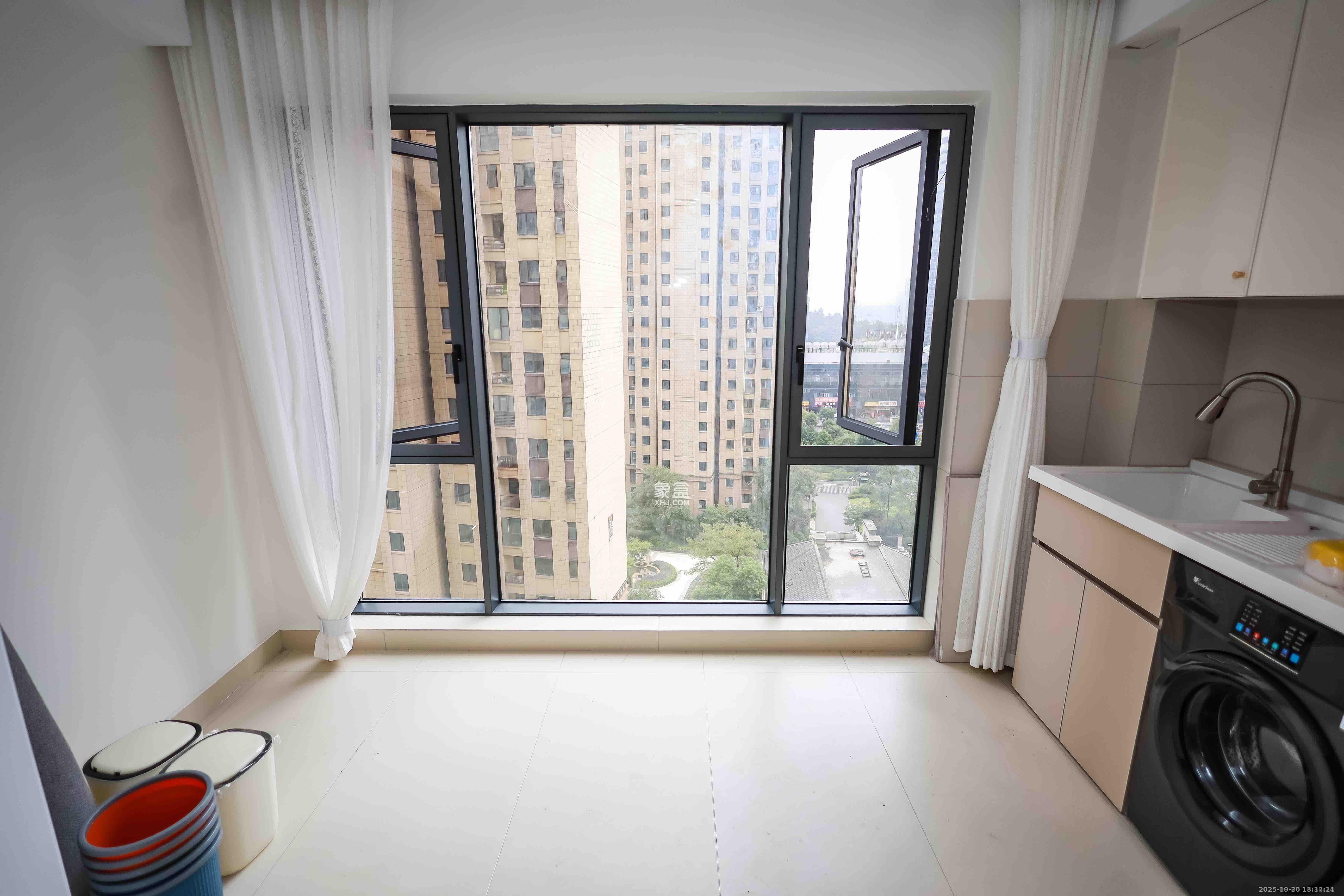 奥克斯缔壹城  3室2厅2卫    2500.0元/月 奥克斯缔壹城  3室2厅2卫    2500.0元/月室内图