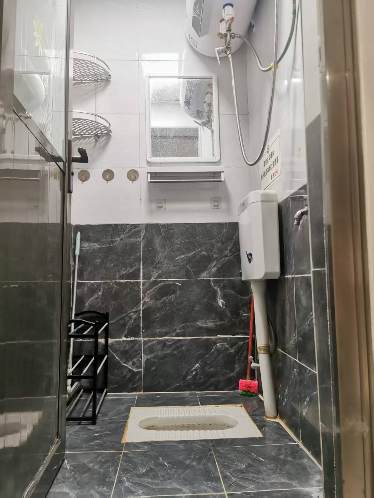 傍海小区  1室0厅1卫    1000.0元/月室内图