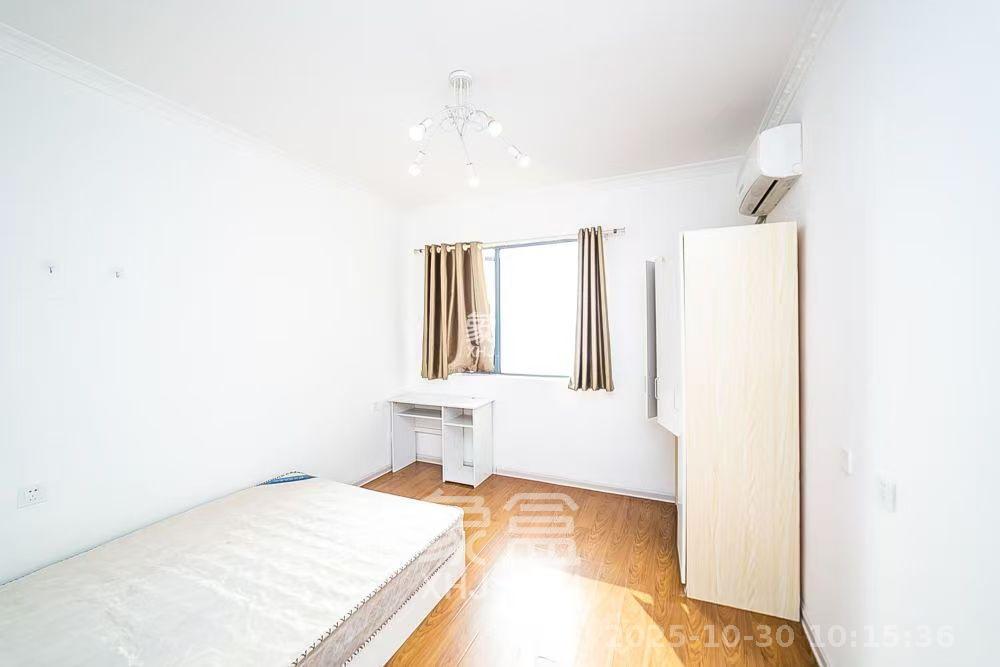 荣盛花语书苑  3室1厅1卫    2600.0元/月 荣盛花语书苑  3室1厅1卫    2600.0元/月室内图