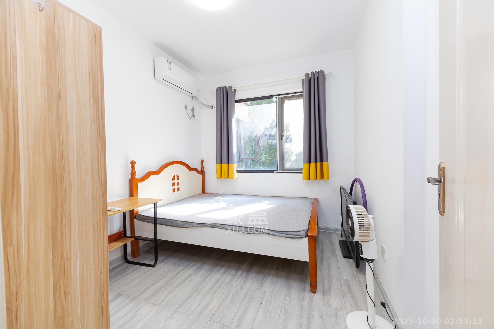 勤诚达境界城 3室2厅2卫 80.8万 勤诚达境界城 3室2厅2卫 80.8万卧室