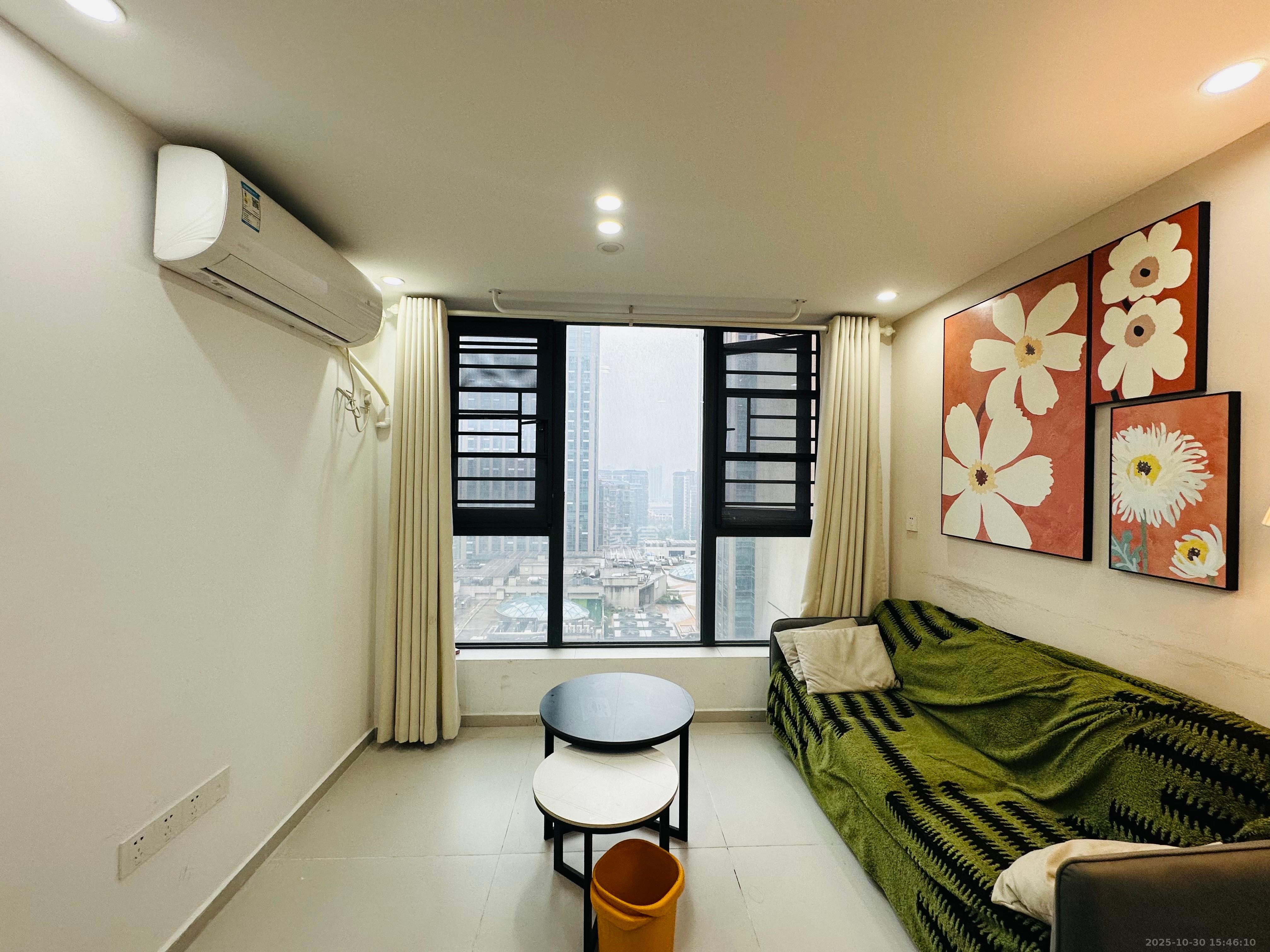 卓越中寰  3室2厅2卫    3700.0元/月 卓越中寰  3室2厅2卫    3700.0元/月室内图