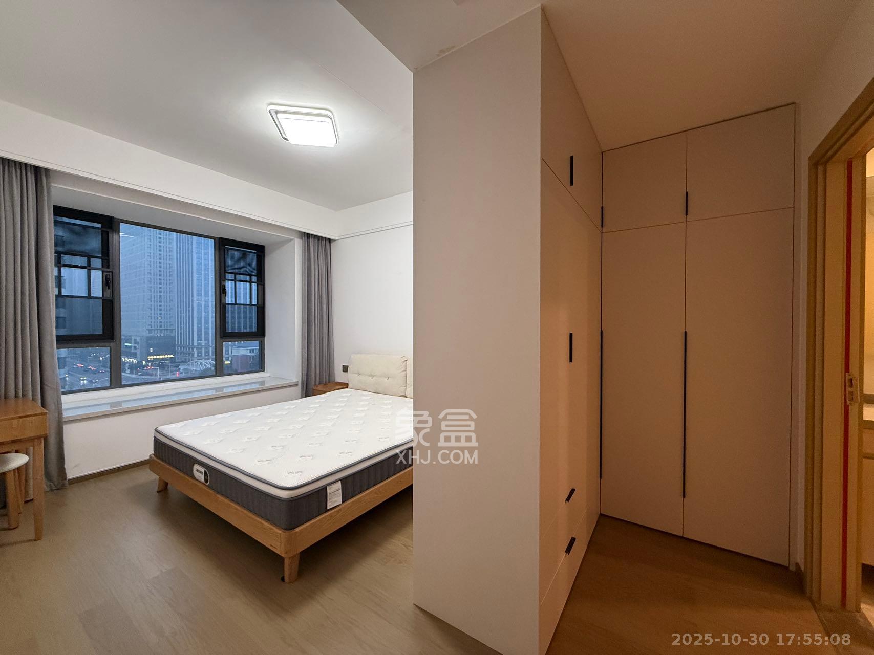 复地滨江金融中心 3室2厅2卫 4200.0元/月 复地滨江金融中心 3室2厅2卫 4200.0元/月室内图