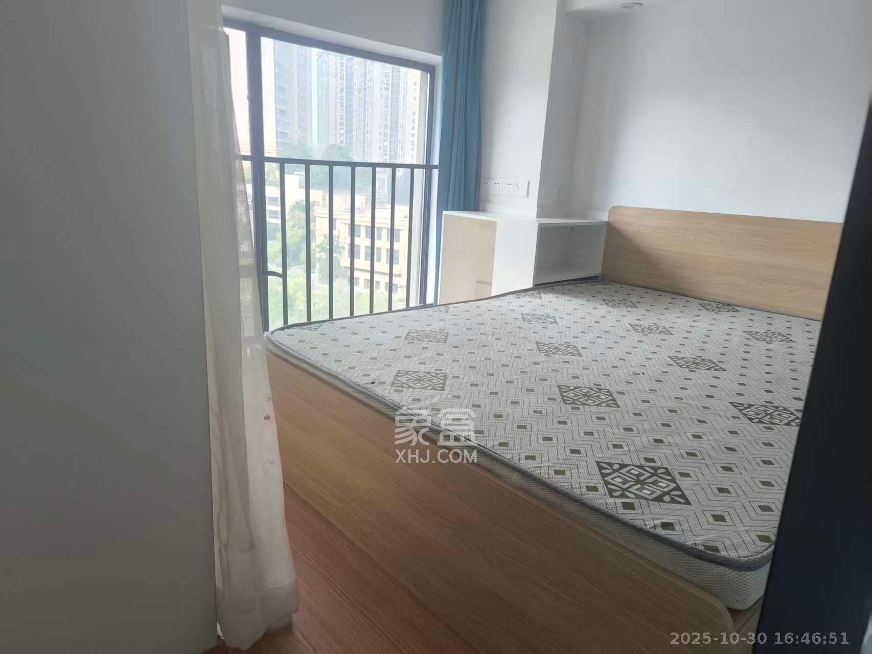 卓越江岸  2室2厅1卫    2000.0元/月 卓越江岸  2室2厅1卫    2000.0元/月室内图